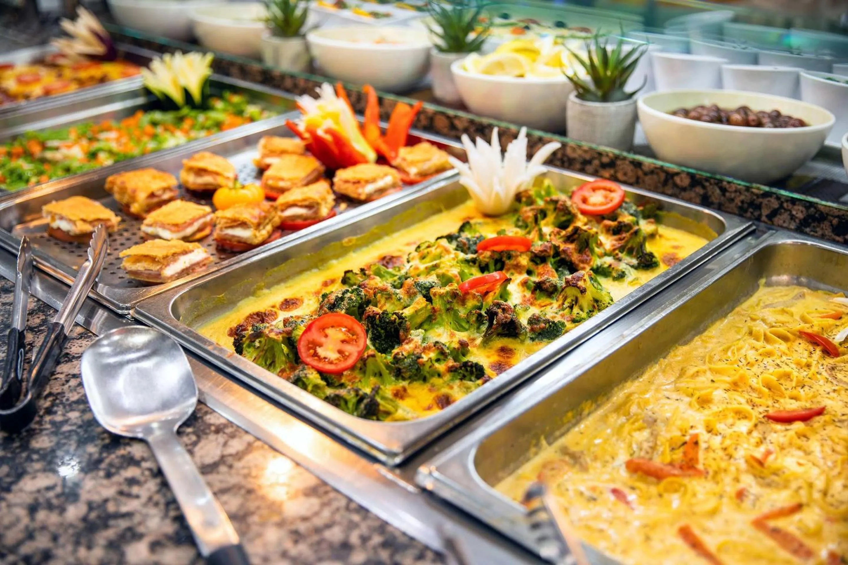 Restaurant/places to eat in Hotel Servigroup Venus