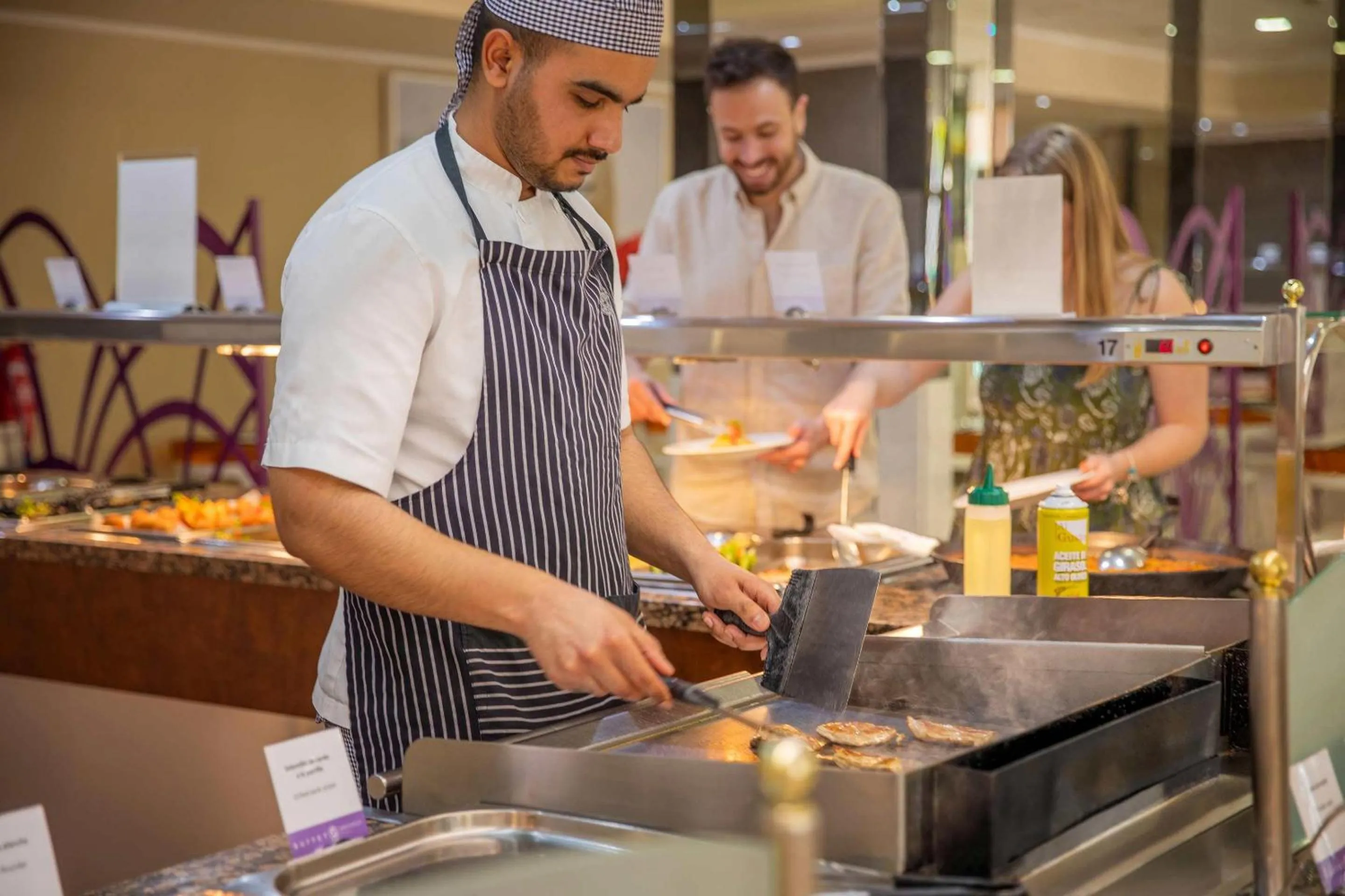 Staff in Hotel Servigroup Orange