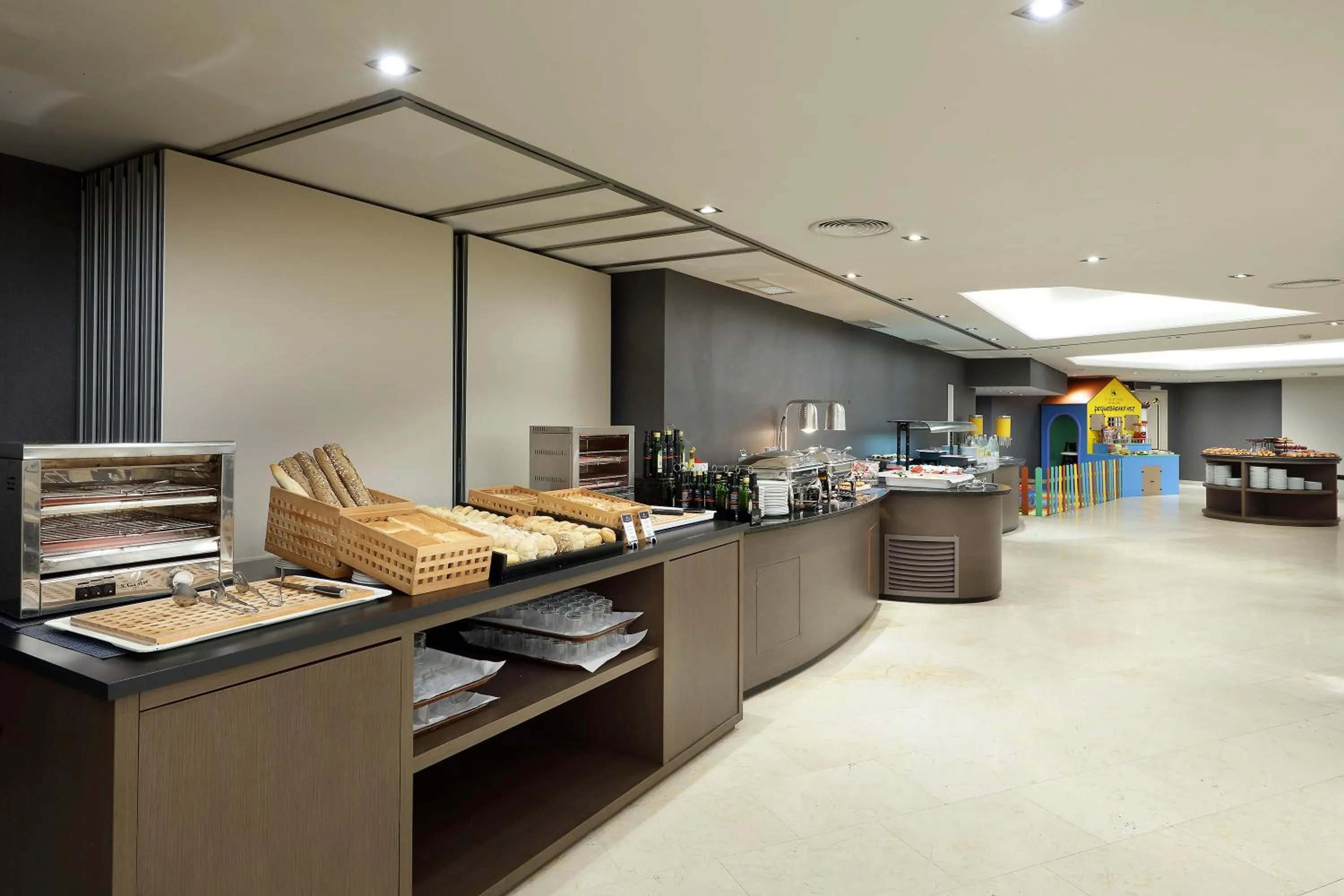 Buffet breakfast in Exe Rey Don Jaime