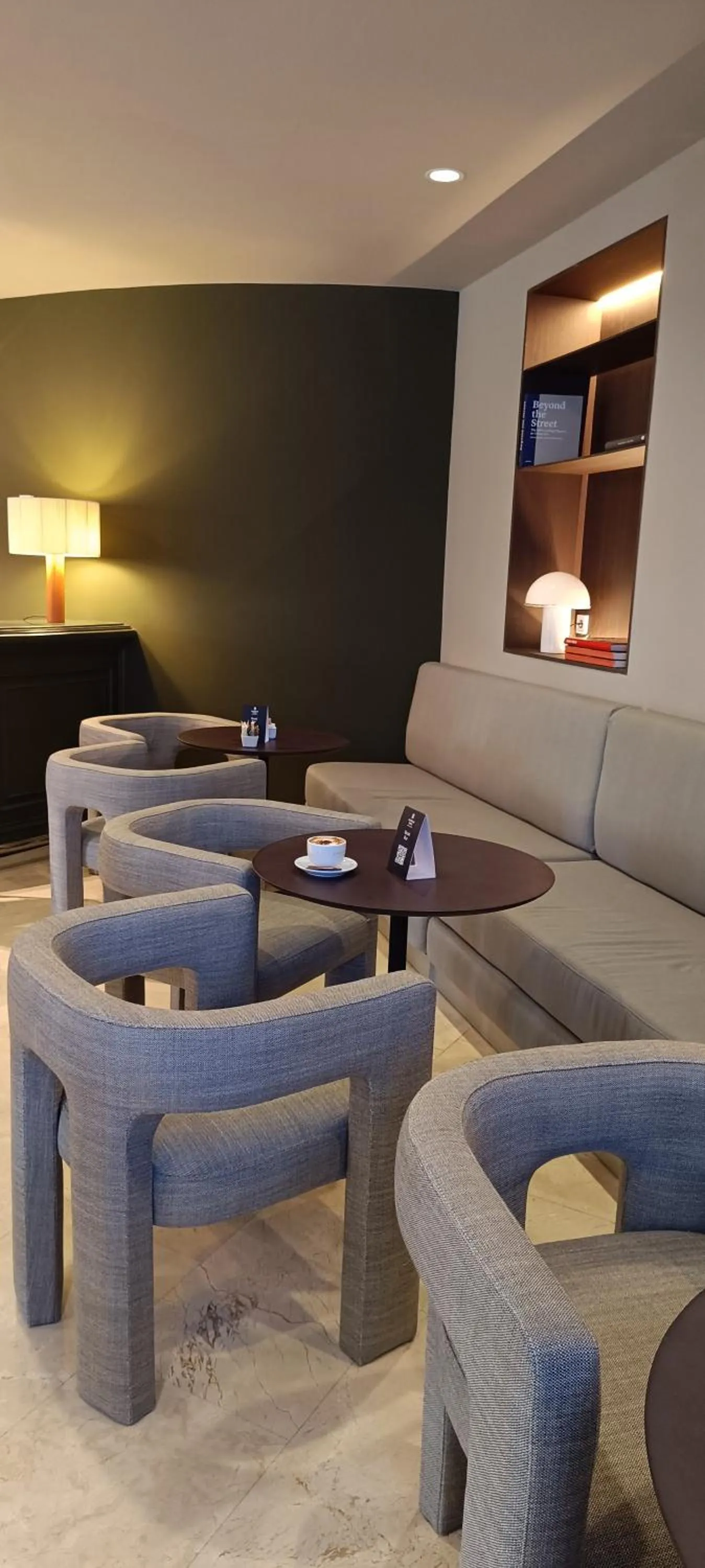 Restaurant/places to eat in Best Western Premier CMC Girona
