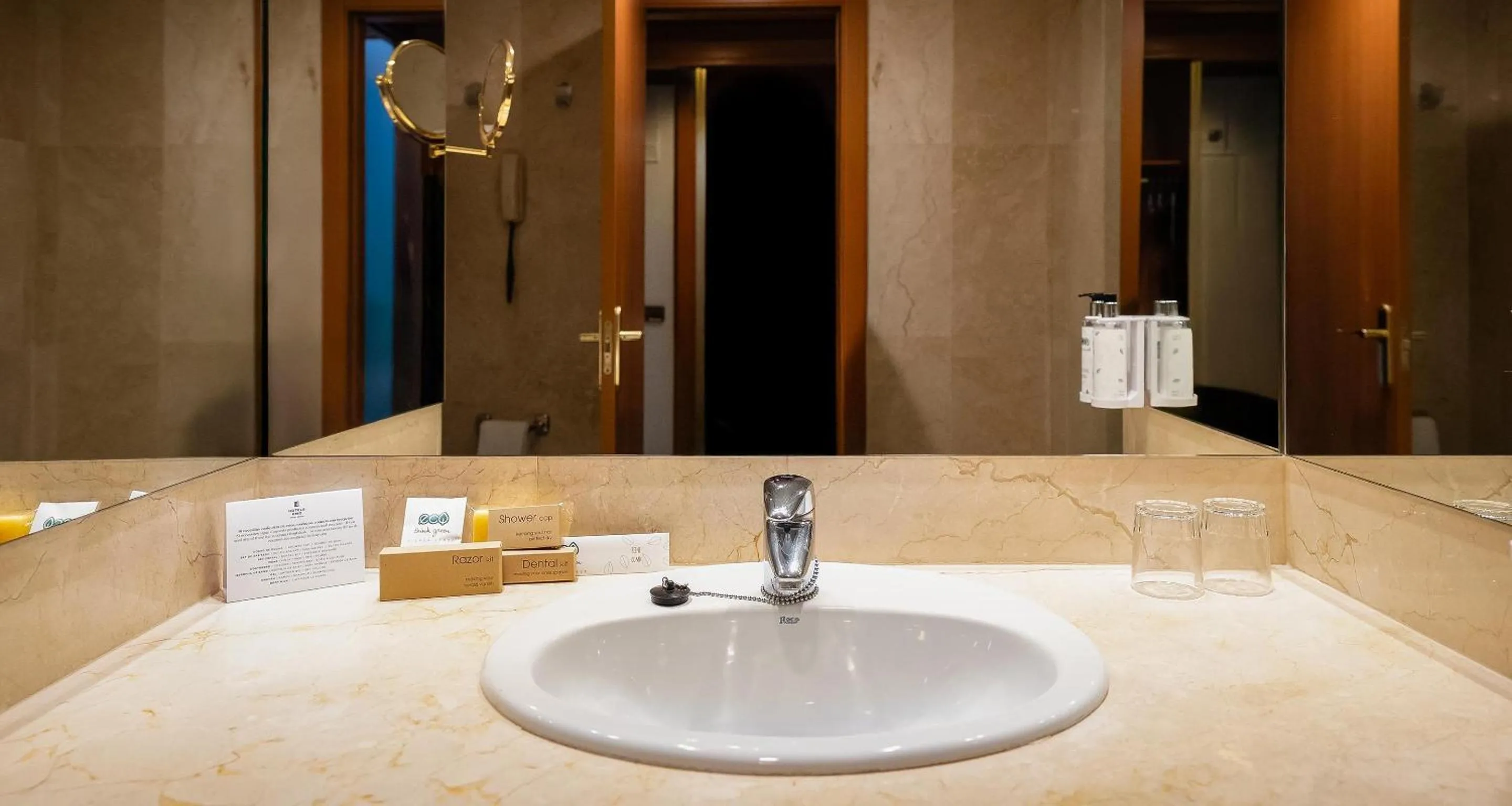 Bathroom in Best Western Premier CMC Girona