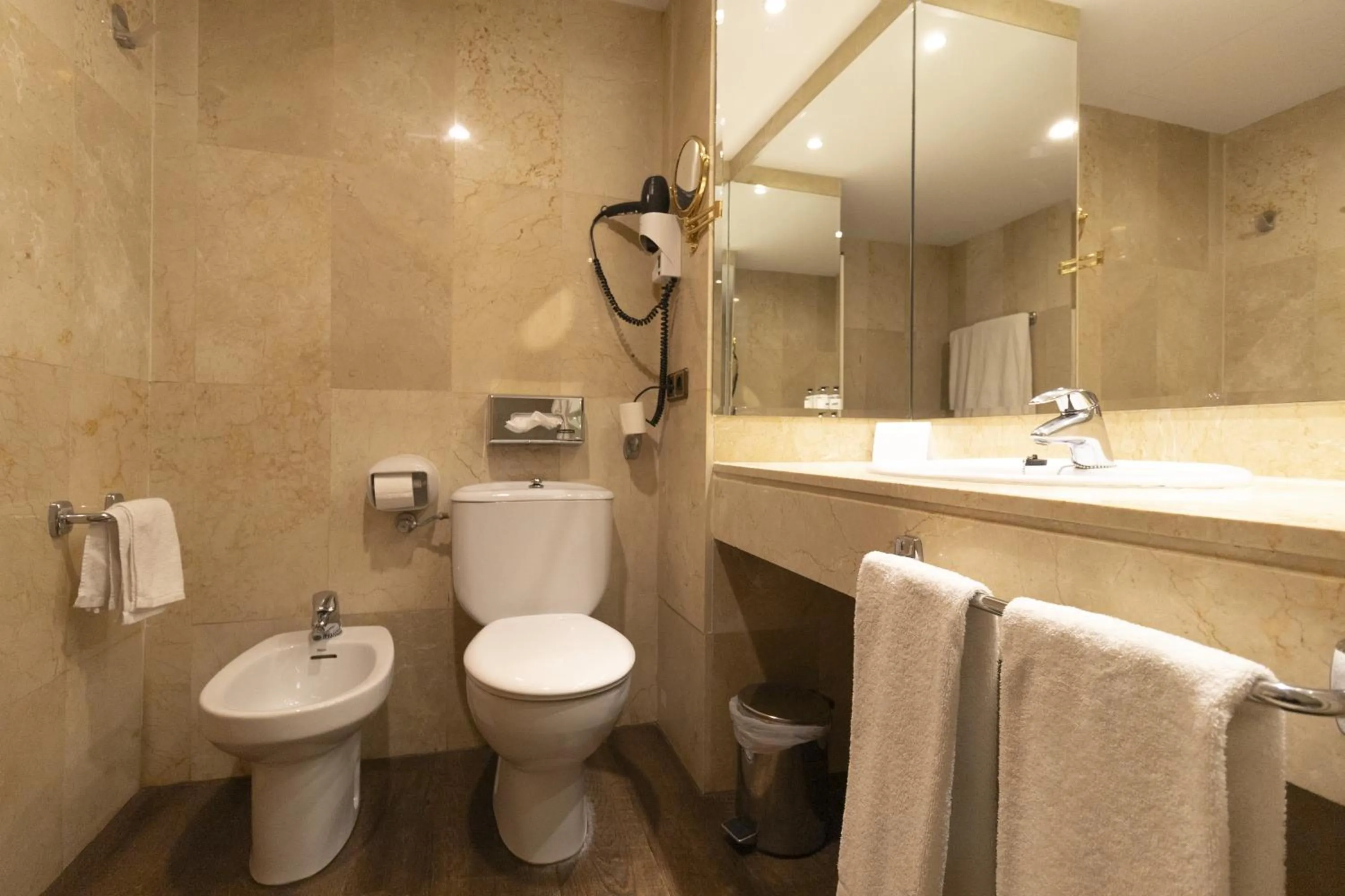 Bathroom in Best Western Premier CMC Girona