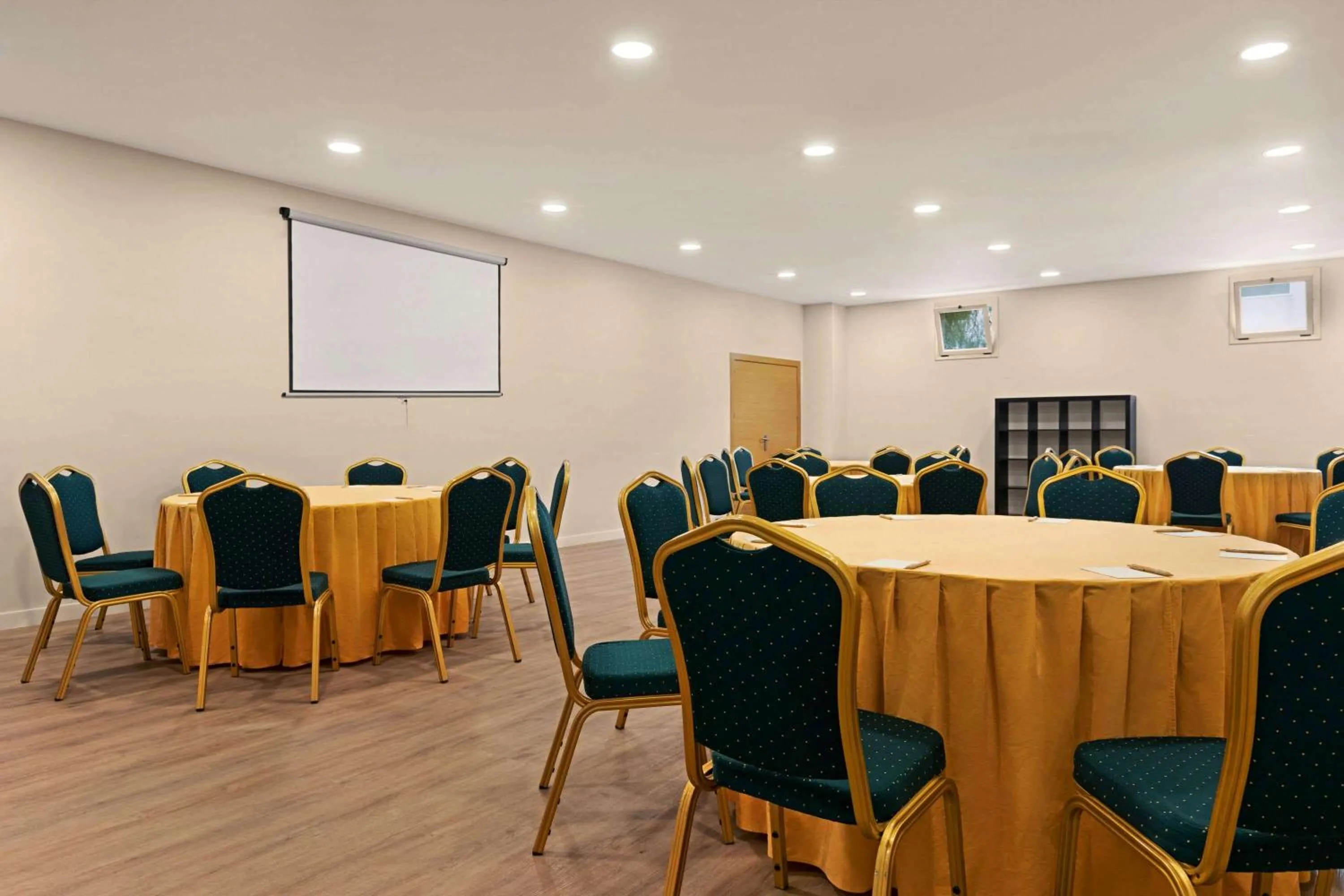 Banquet/Function facilities in Ramada by Wyndham Valencia Almussafes