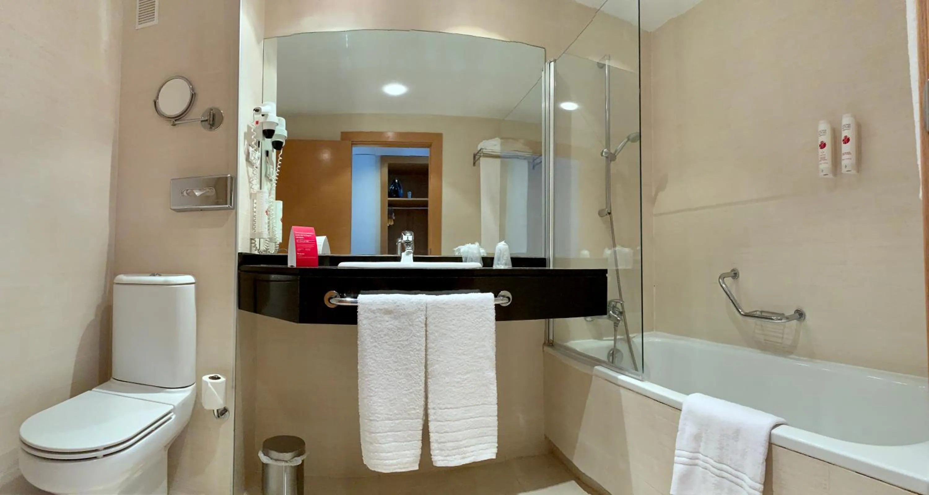 Bathroom in Ramada by Wyndham Valencia Almussafes