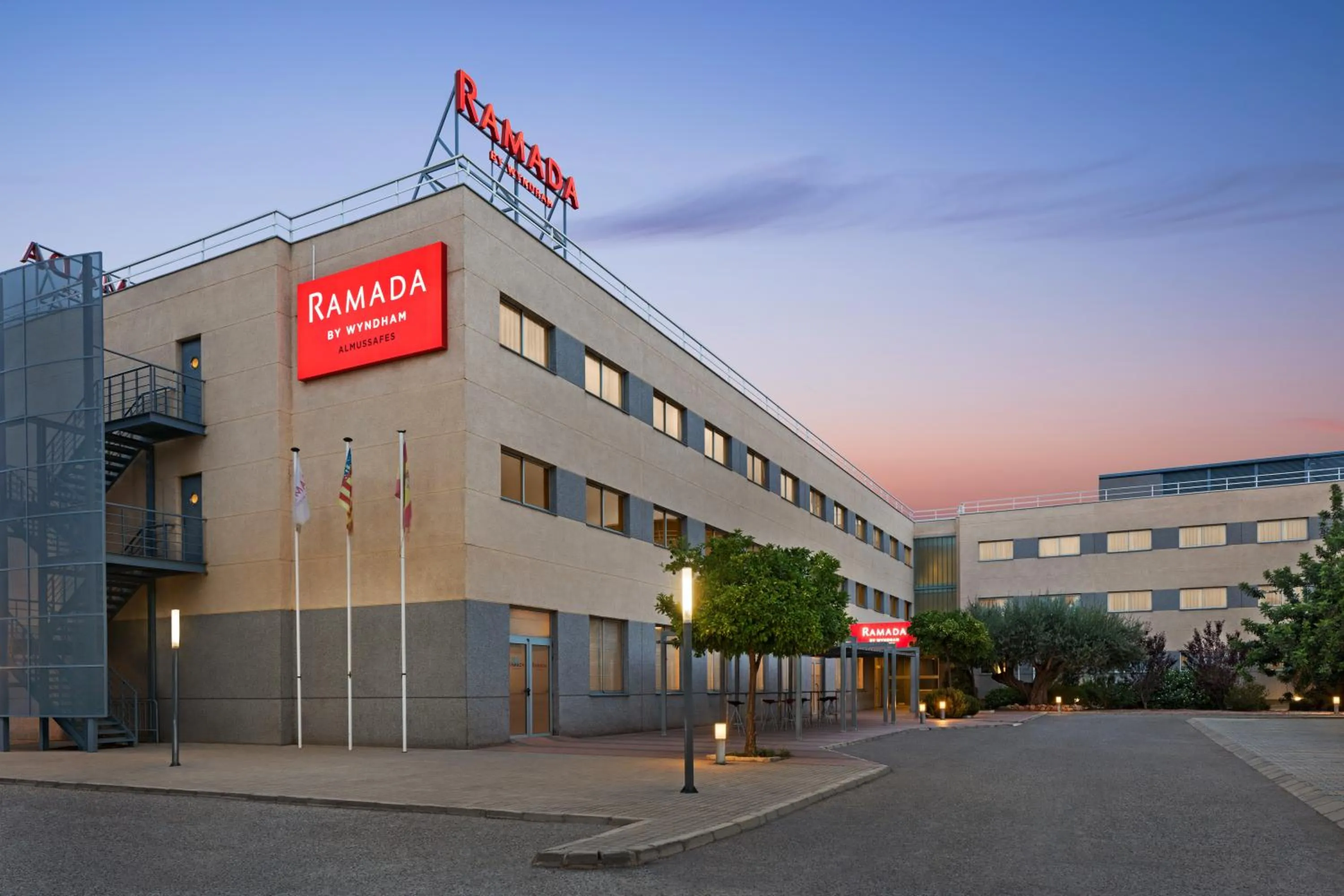 Property building in Ramada by Wyndham Valencia Almussafes