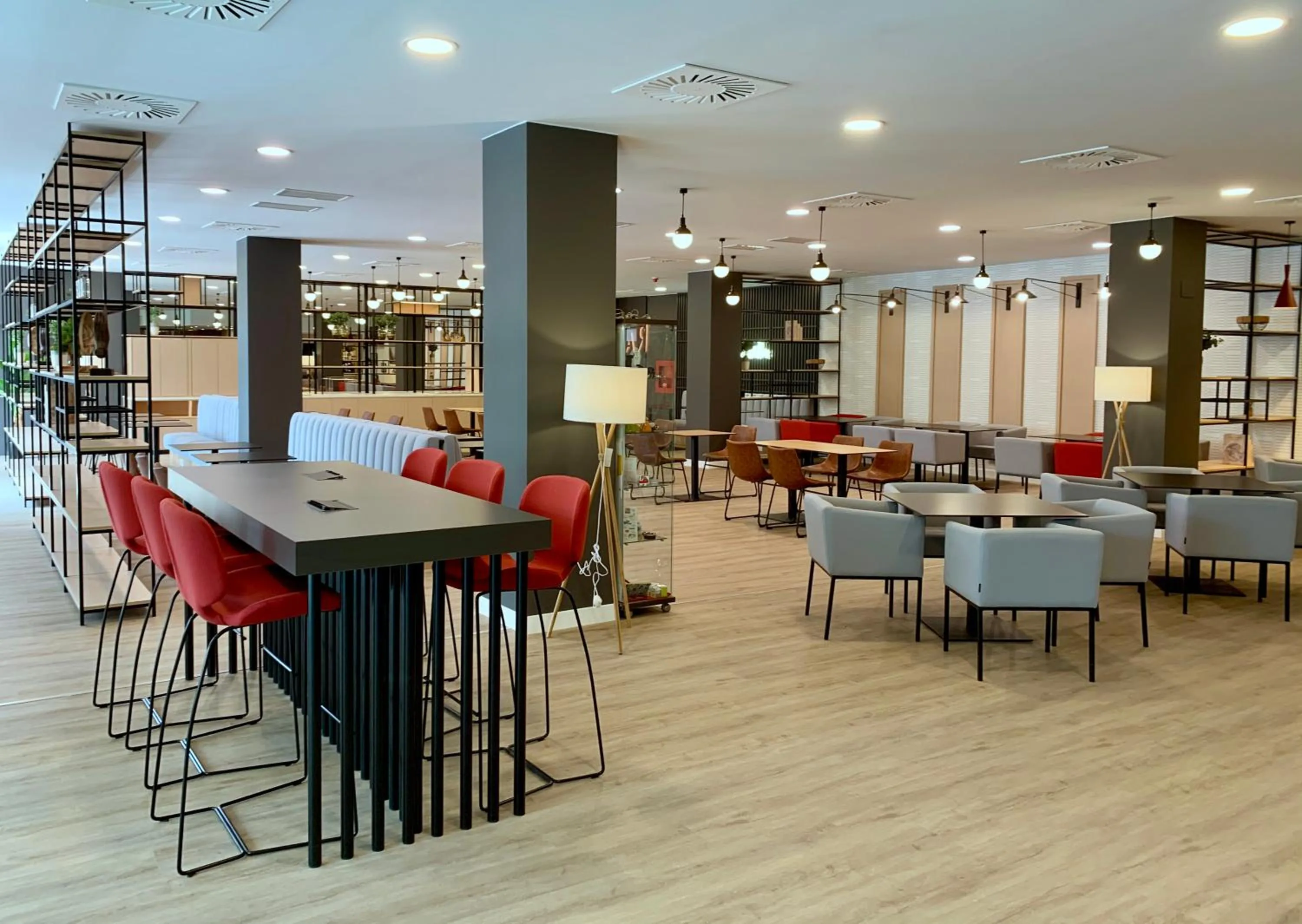 Restaurant/places to eat in Ramada by Wyndham Valencia Almussafes