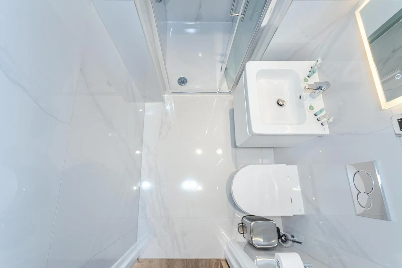 Bathroom in Cleveland Residences Farringdon