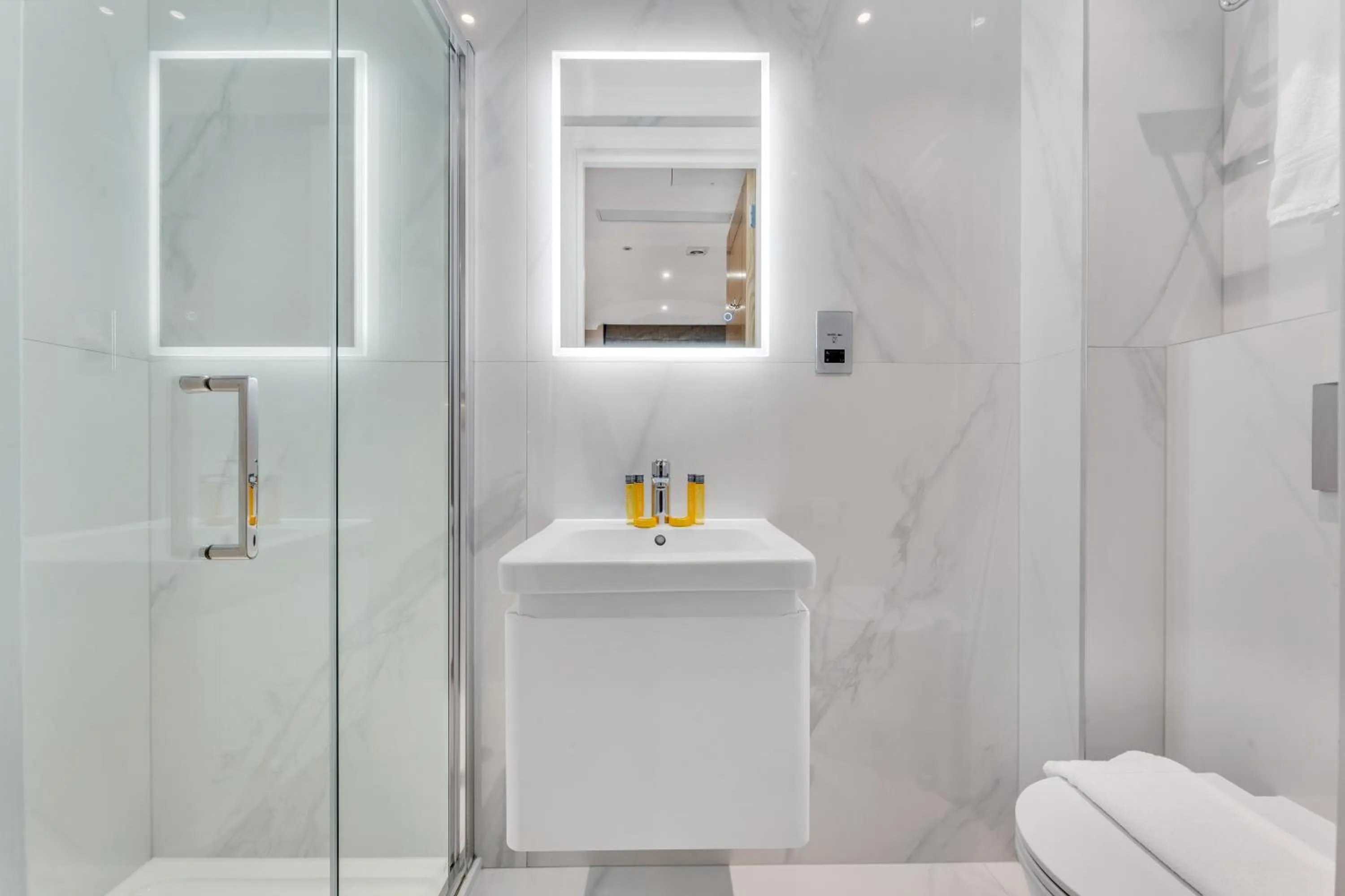 Bathroom in Cleveland Residences Farringdon