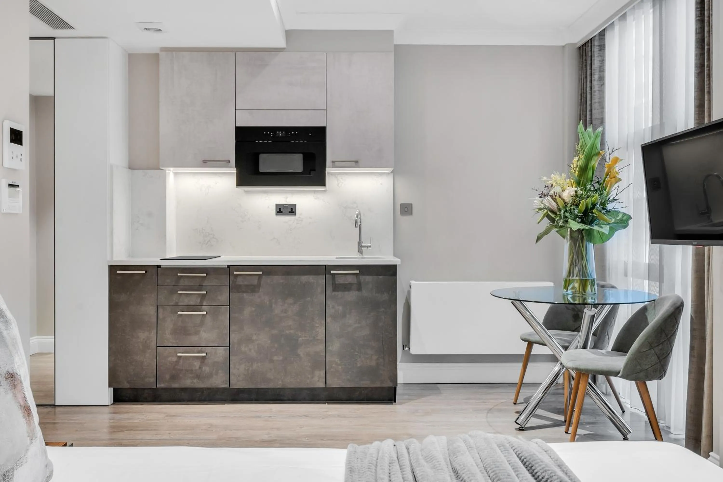 Kitchen or kitchenette in Cleveland Residences Farringdon