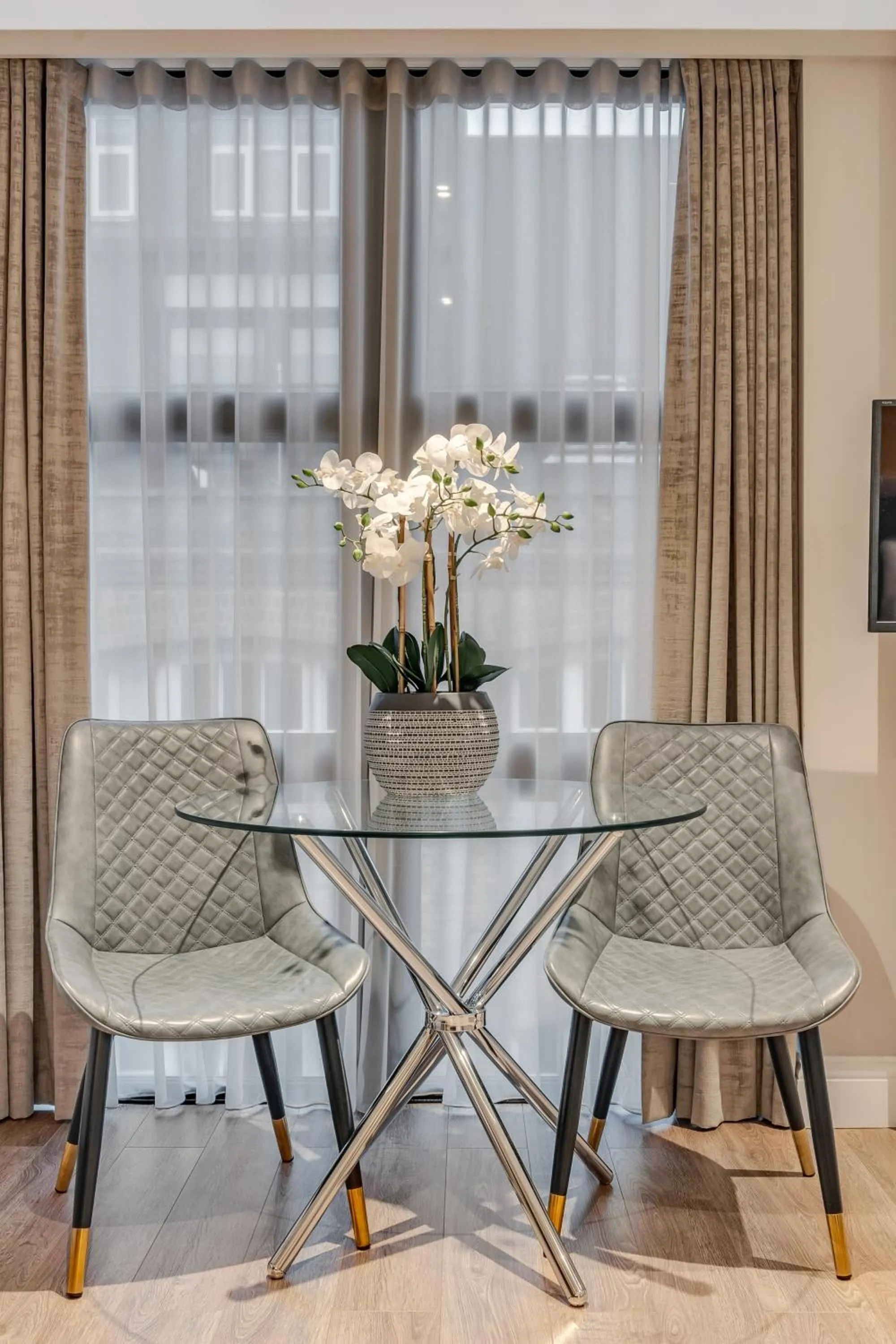 Living room in Cleveland Residences Farringdon