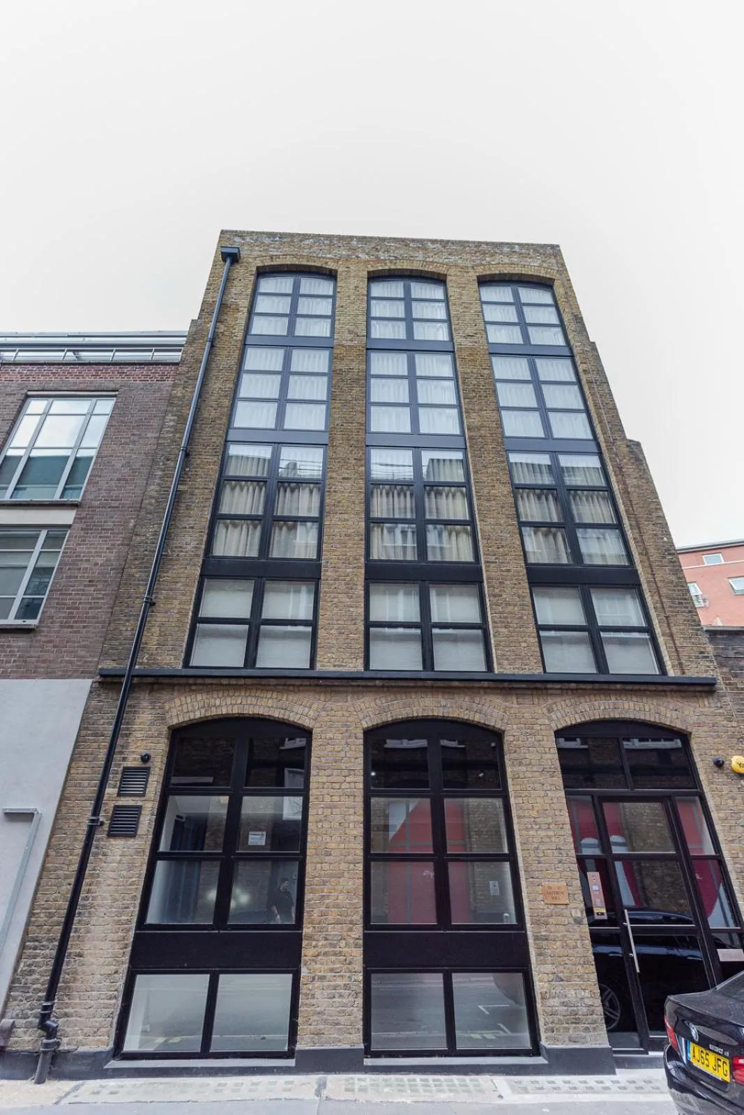 Property building in Cleveland Residences Farringdon