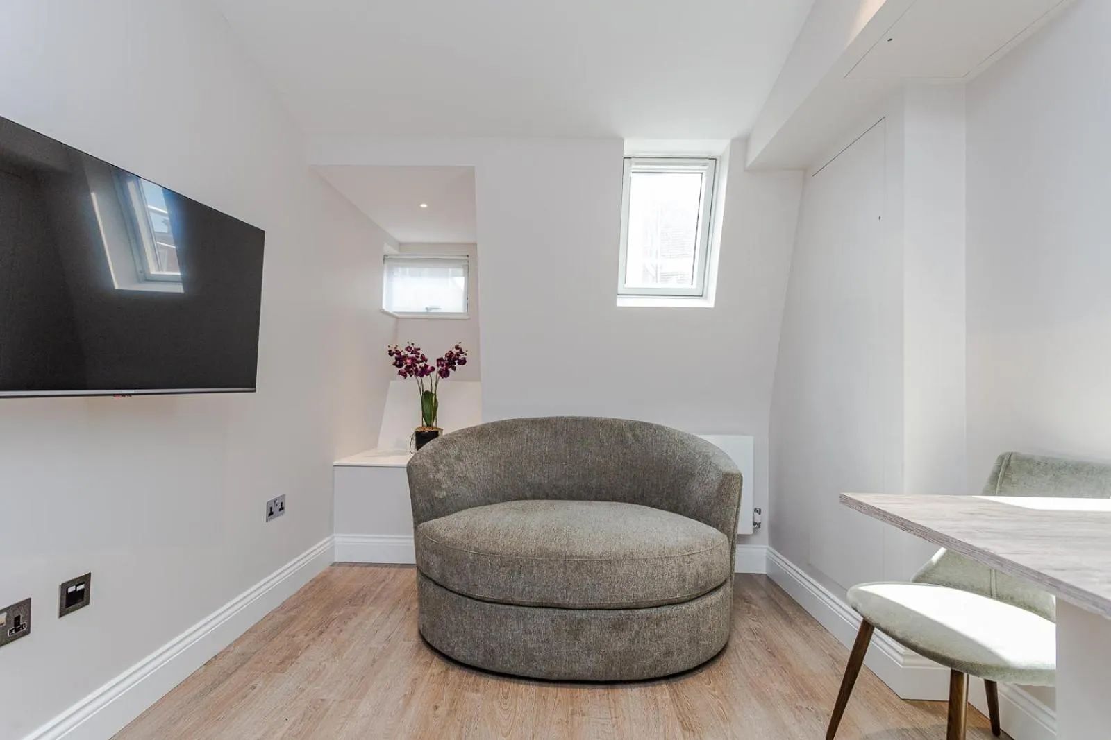 TV and multimedia in Cleveland Residences Farringdon