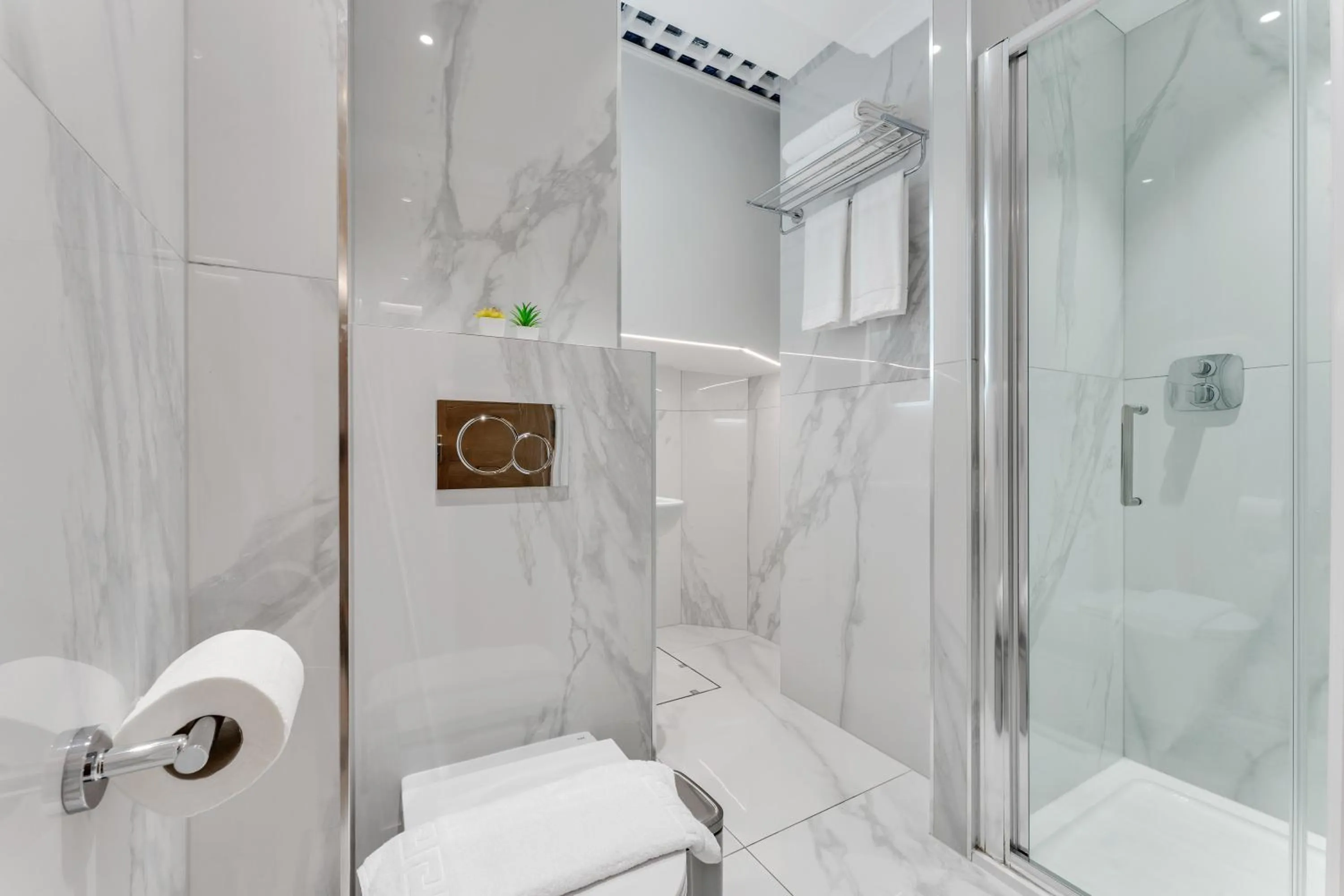 Bathroom in Cleveland Residences Farringdon
