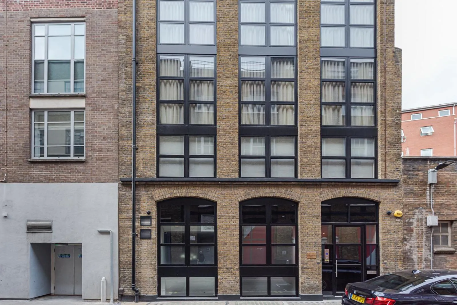 Property building in Cleveland Residences Farringdon