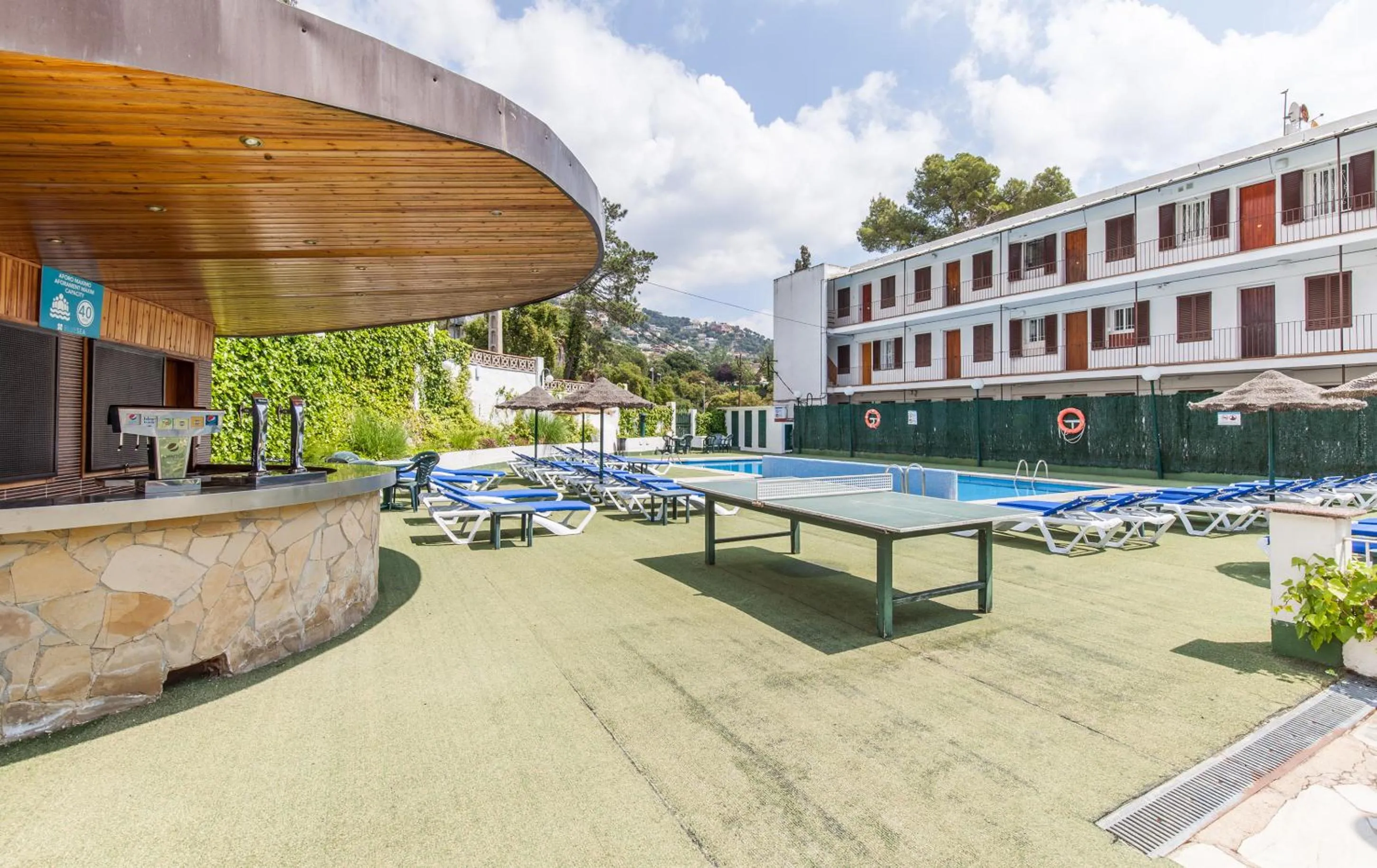 Swimming pool in BLUESEA Montevista Hawai