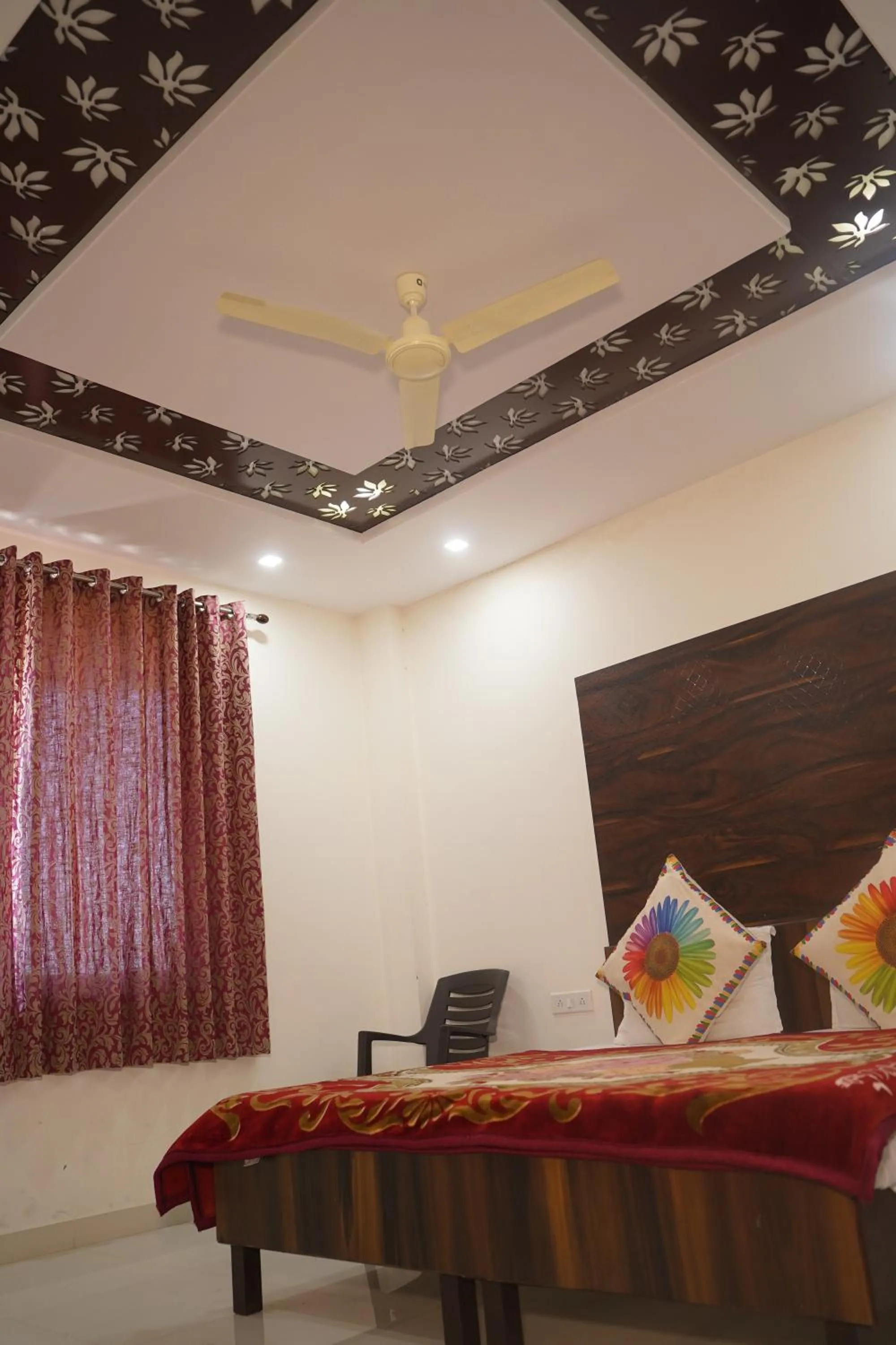 fireplace in Hotel Raj Palace