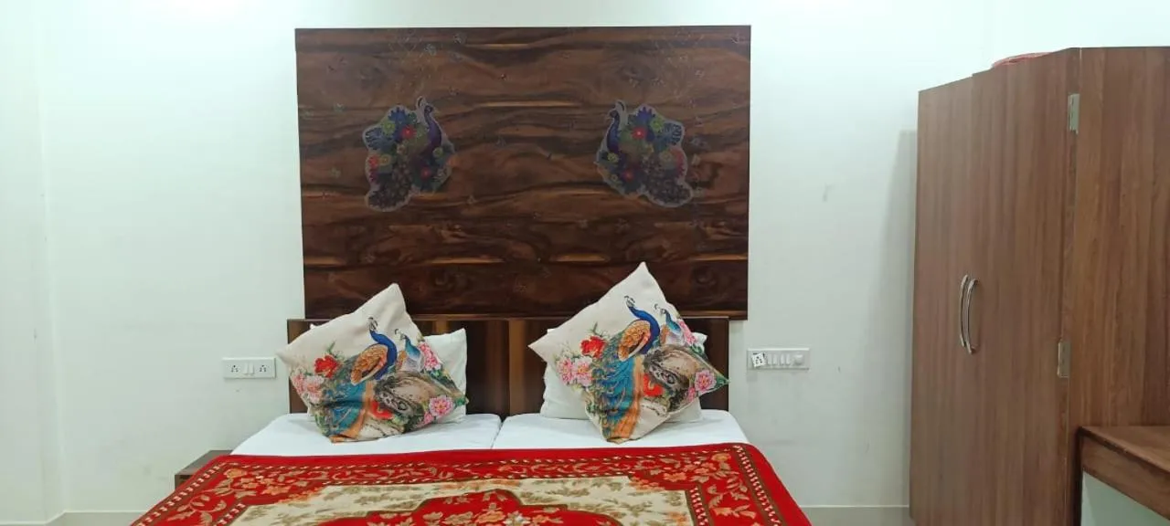 Bed in Hotel Raj Palace