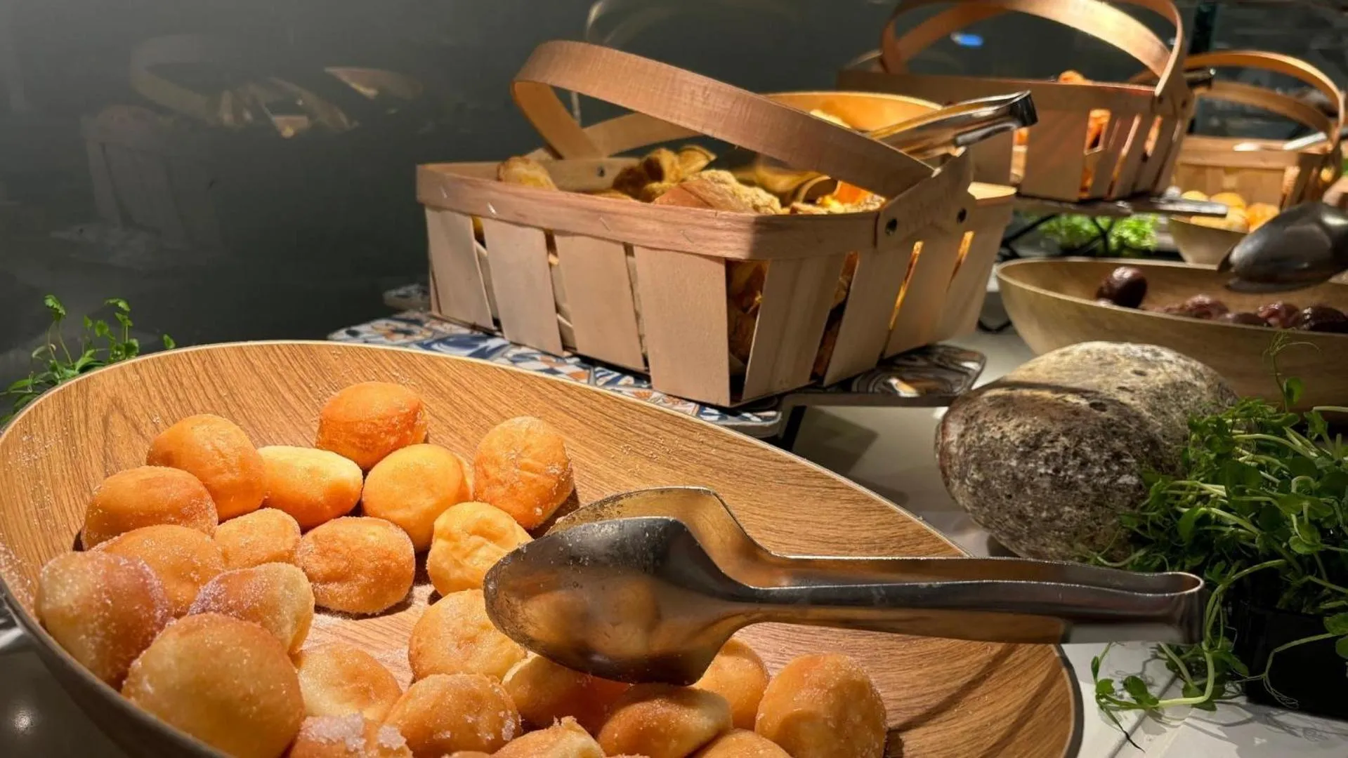 Restaurant/places to eat in Evenia Olympic Garden