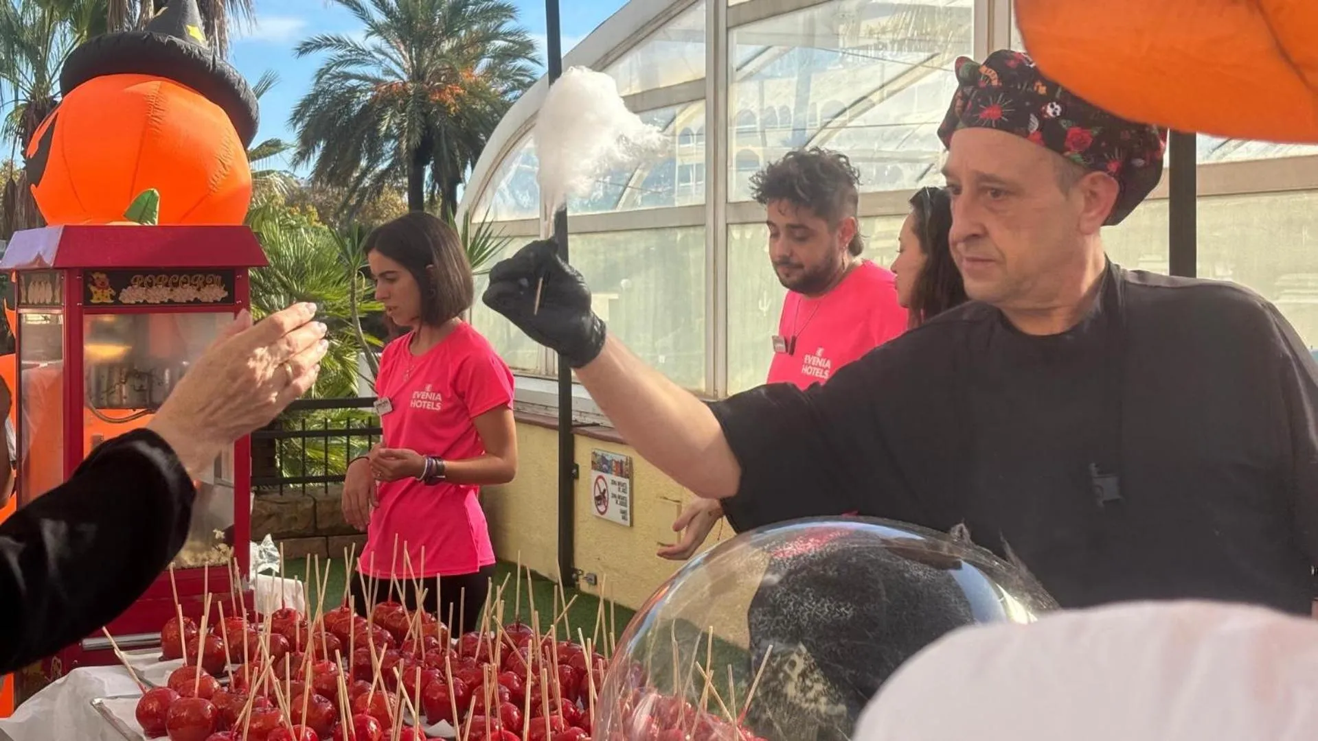 Nightclub / DJ in Evenia Olympic Suites