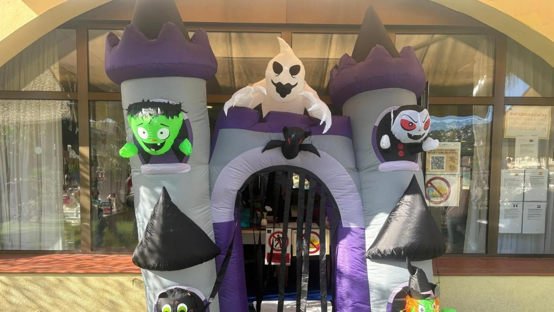 children in Evenia Olympic Suites