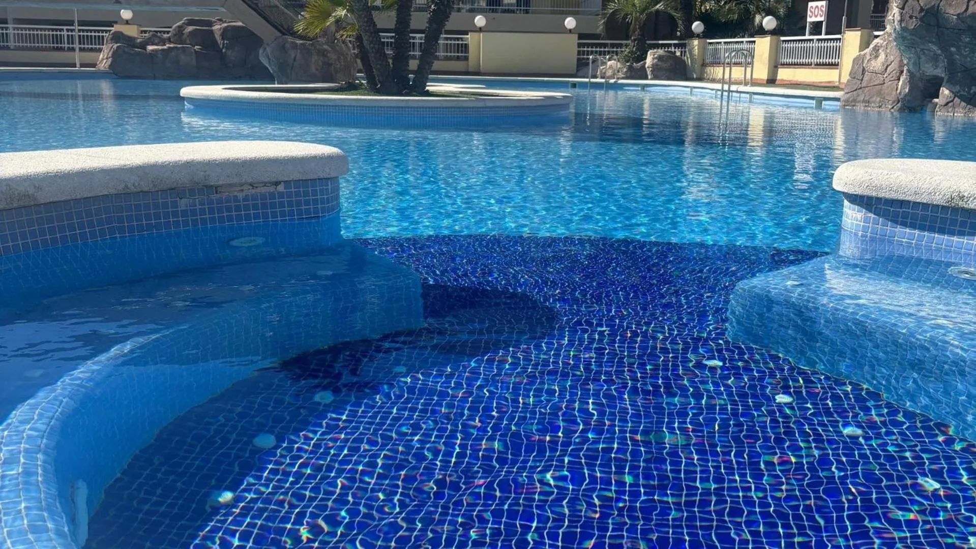 Swimming pool in Evenia Olympic Suites