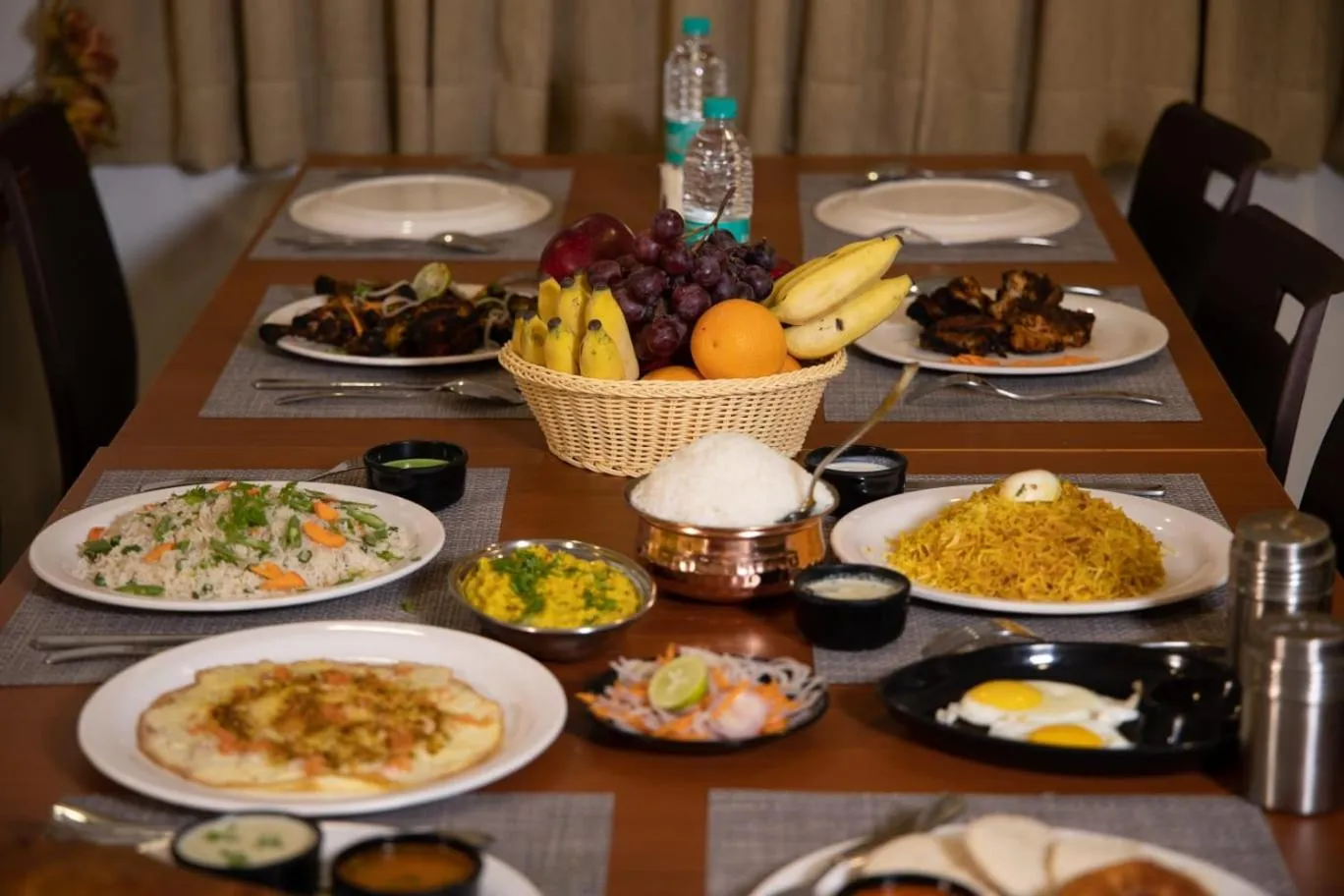 Food and drinks in Villa Grand Hotel Near Kempegowda International Airport