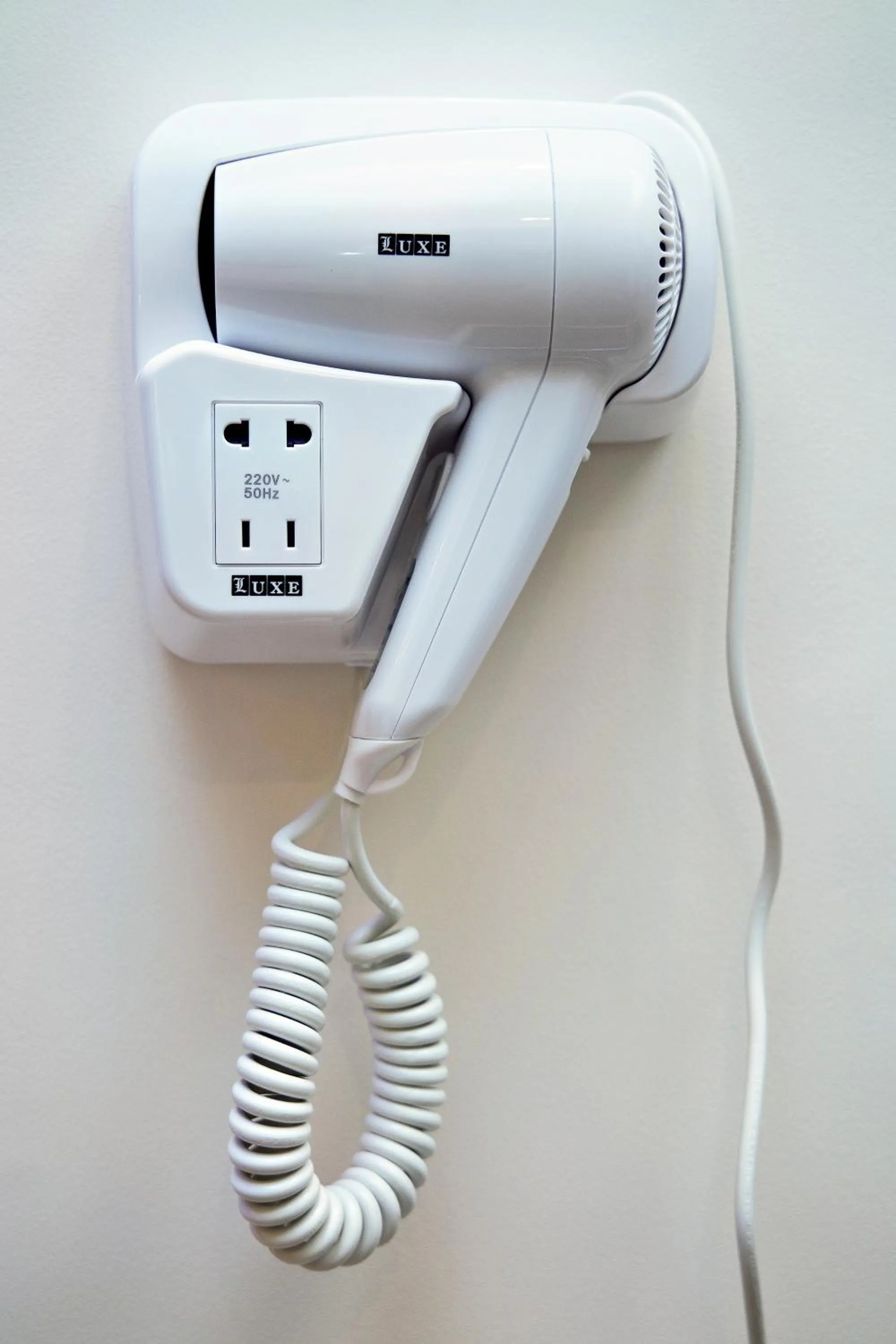 heating in Villa Grand Hotel Near Kempegowda International Airport