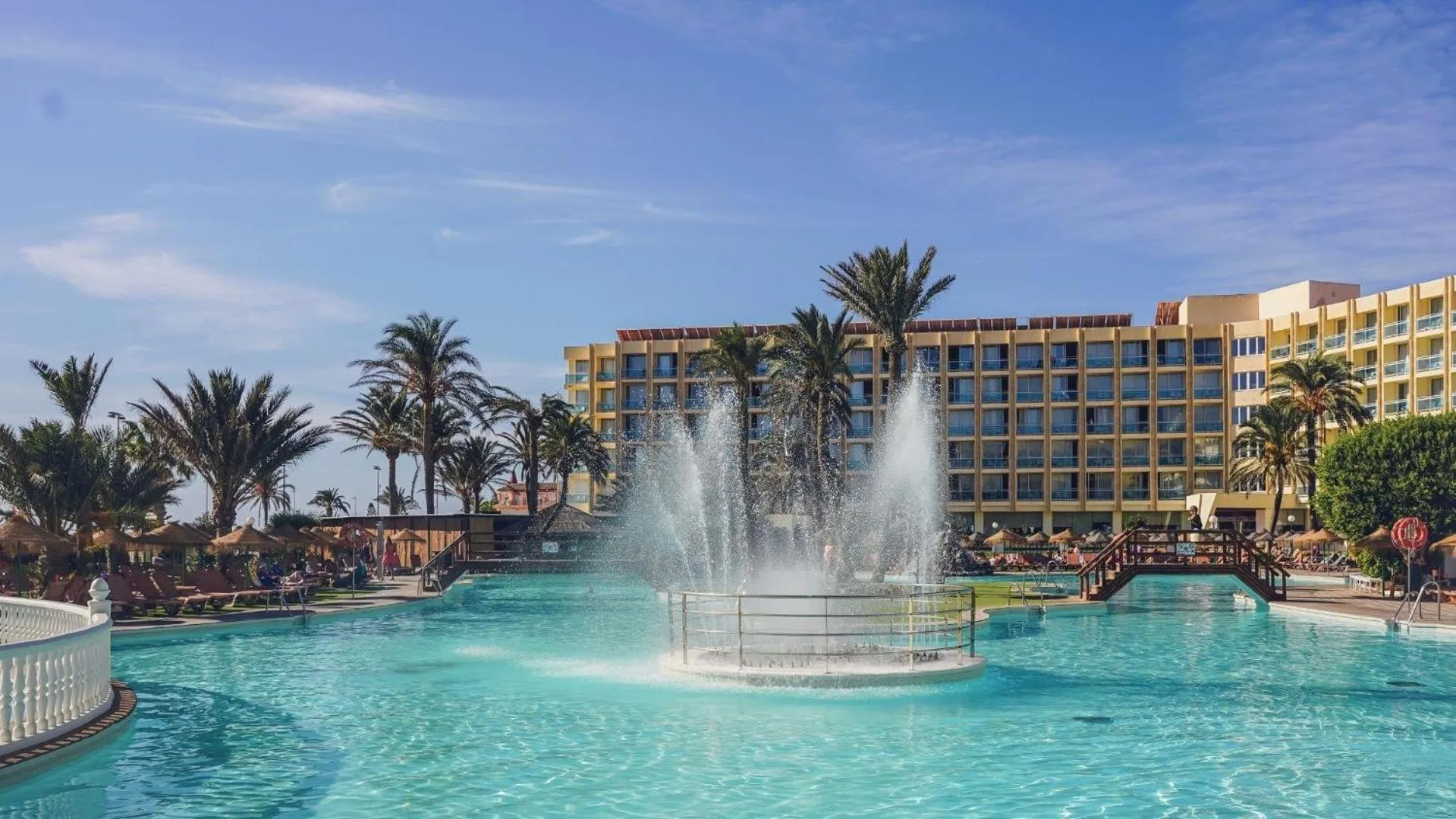 Swimming pool in Evenia Zoraida Garden