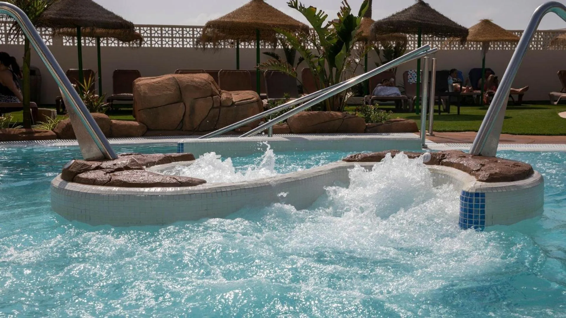 Swimming pool in Evenia Zoraida Garden