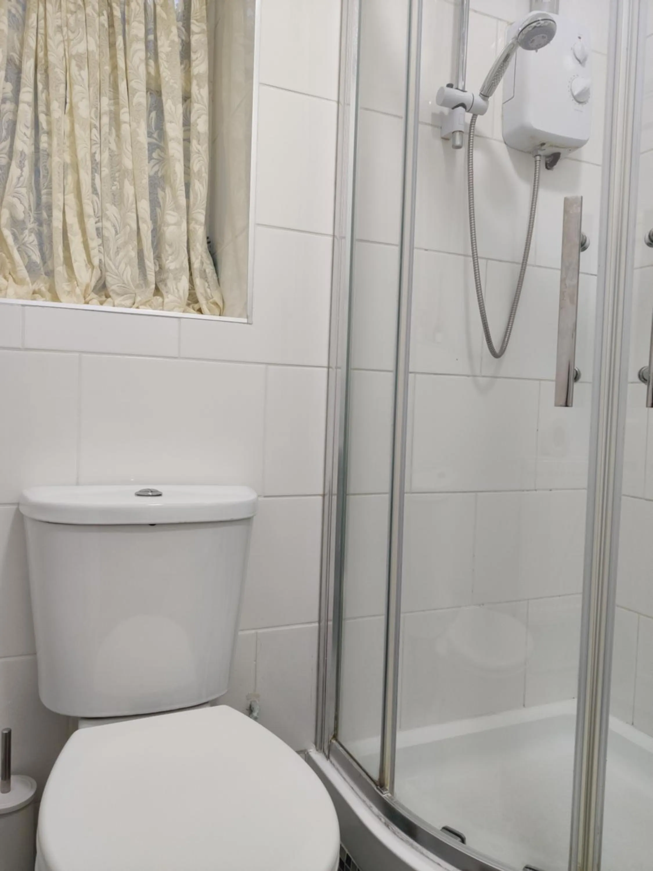 Shower in City Lodge Shadwell