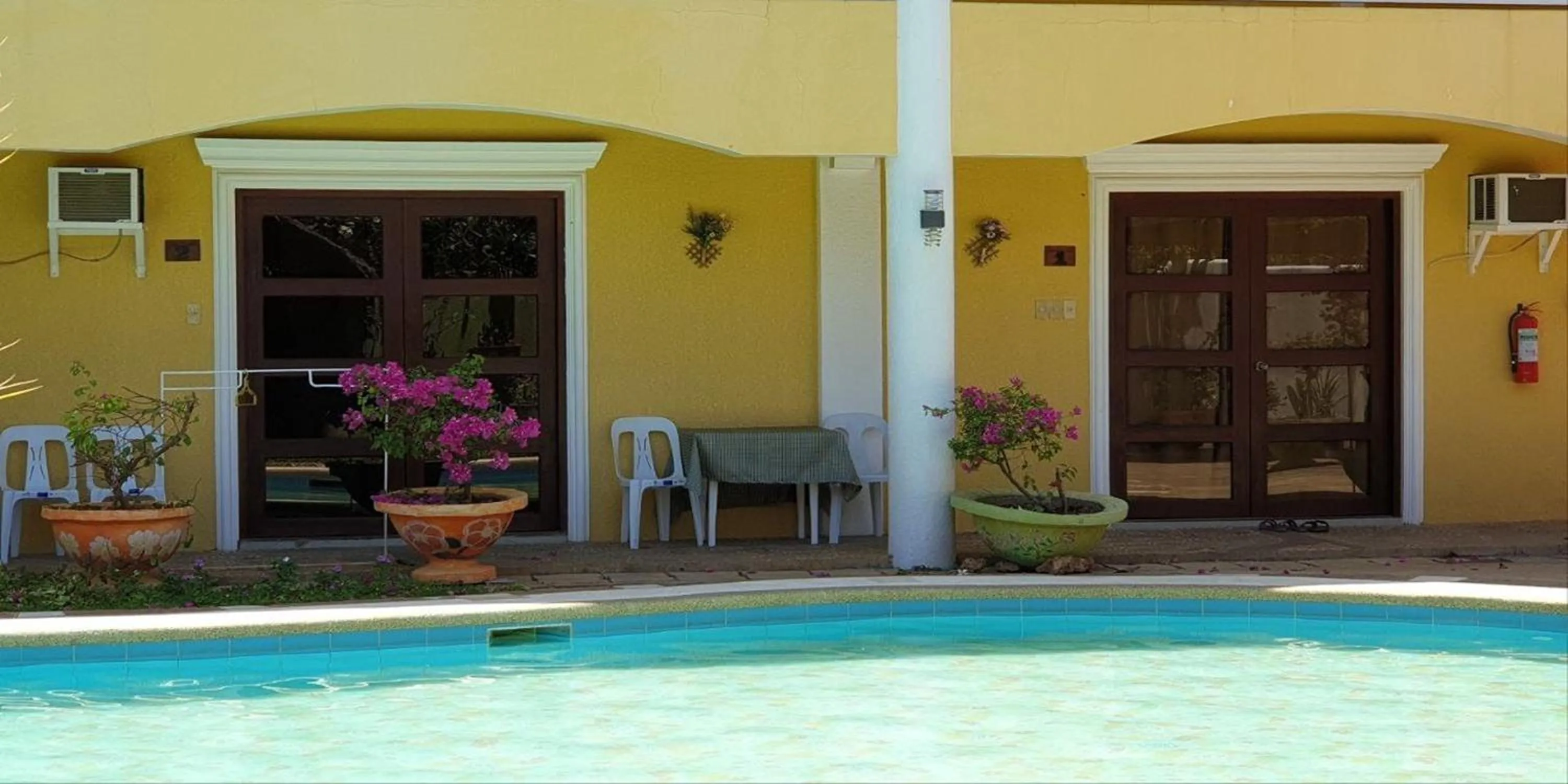 Swimming pool in Hanbee's Resort