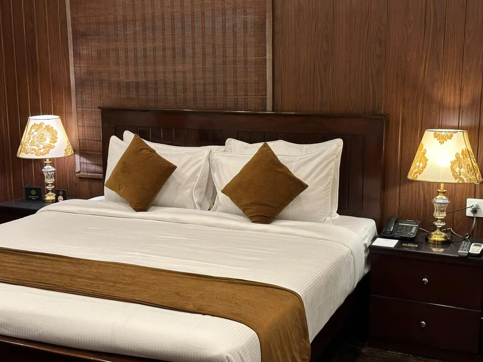 Bedroom, Bed in Lawrence View Hotel, Lahore