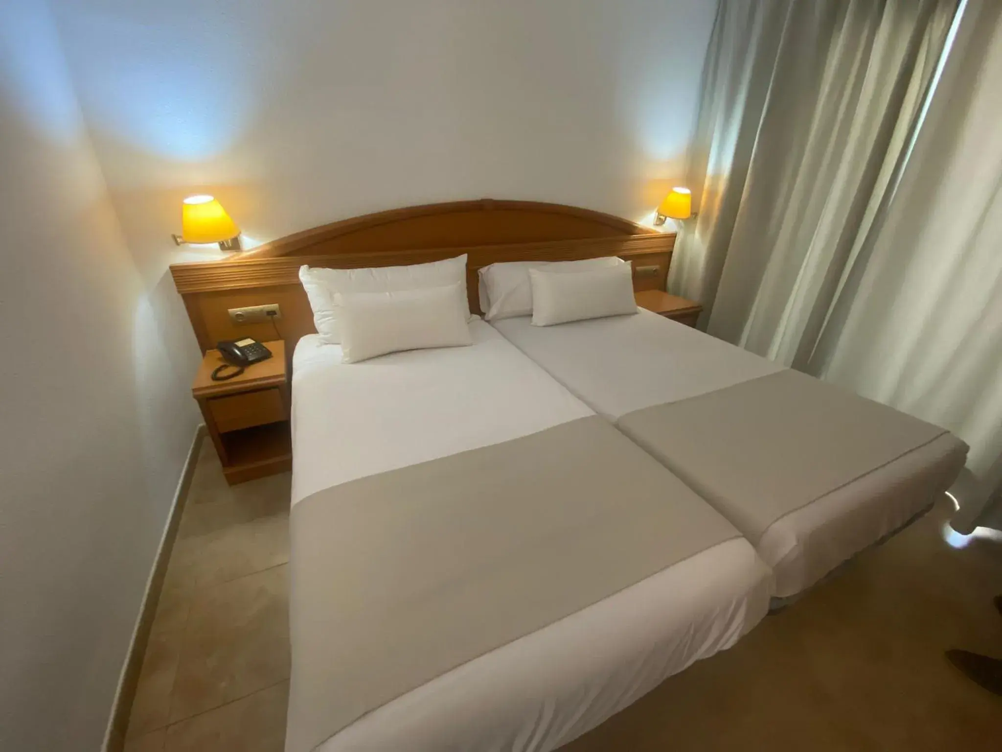 Standard One-Bedroom Apartment with Terrace (1 Adult + 1 Child) in Bahía Serena Standard One-Bedroom Apartment with Terrace (1 Adult + 1 Child) in Bahía Serena