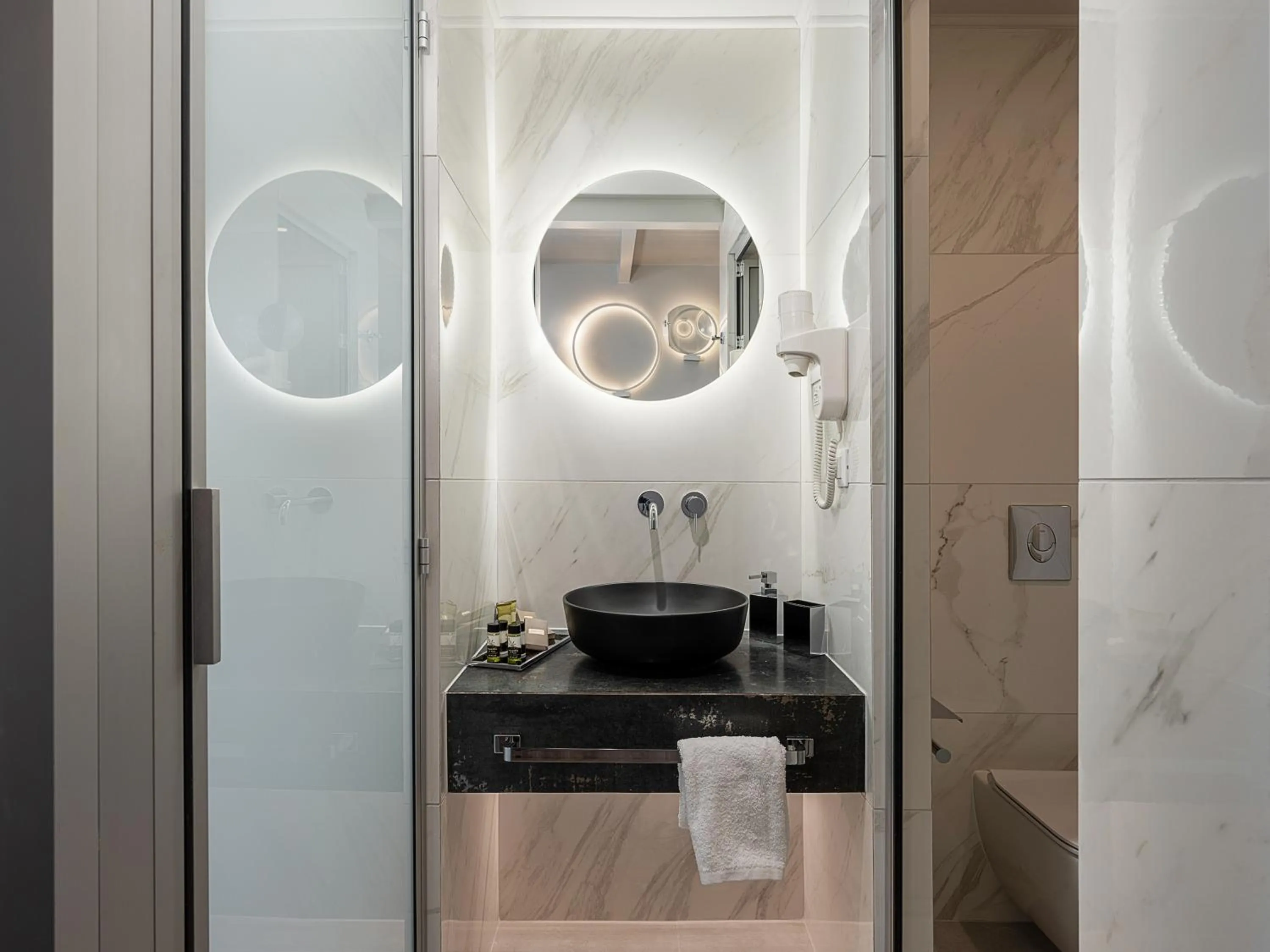 Bathroom in Elia Erato