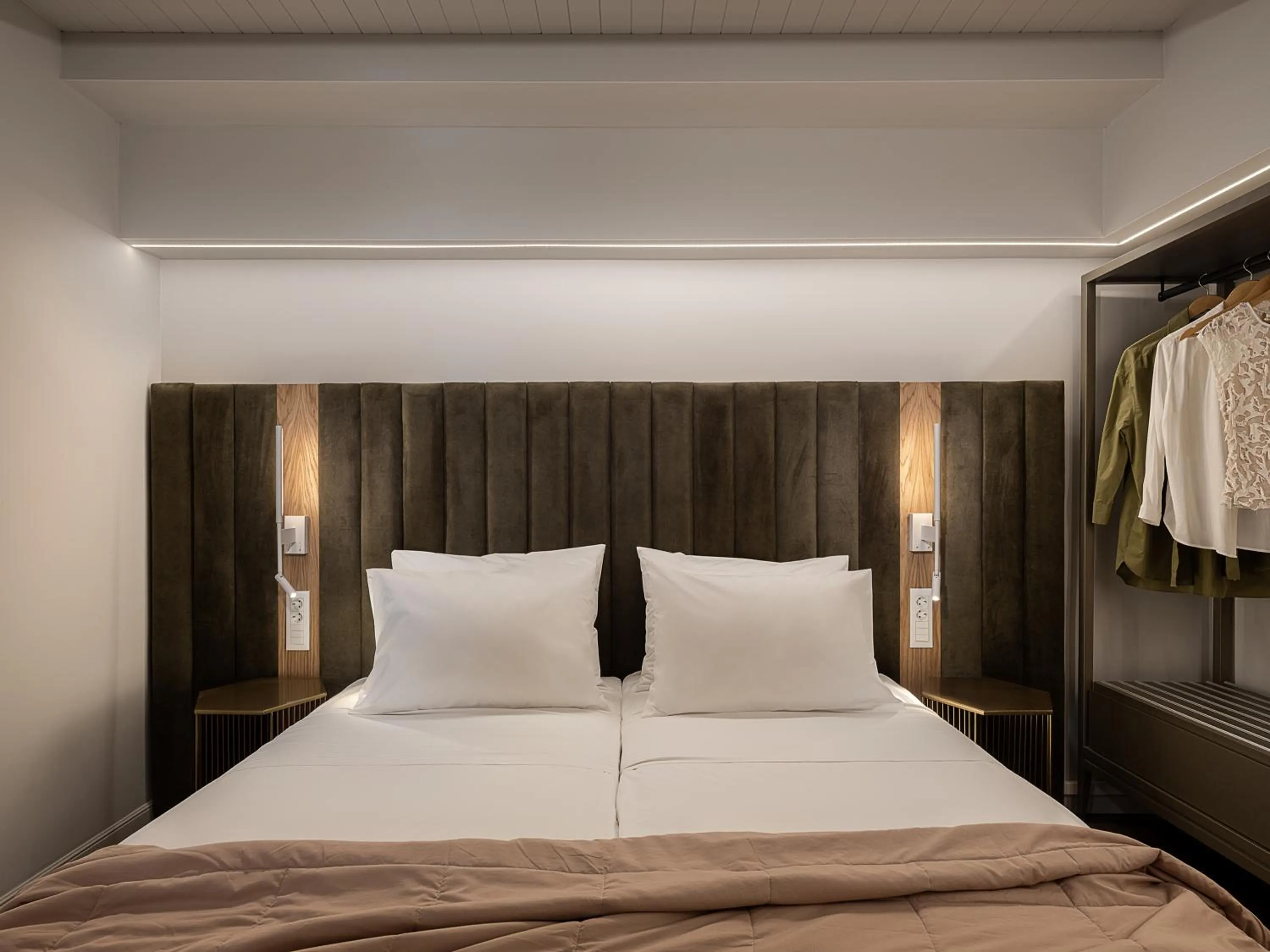 Bedroom, Bed in Elia Erato