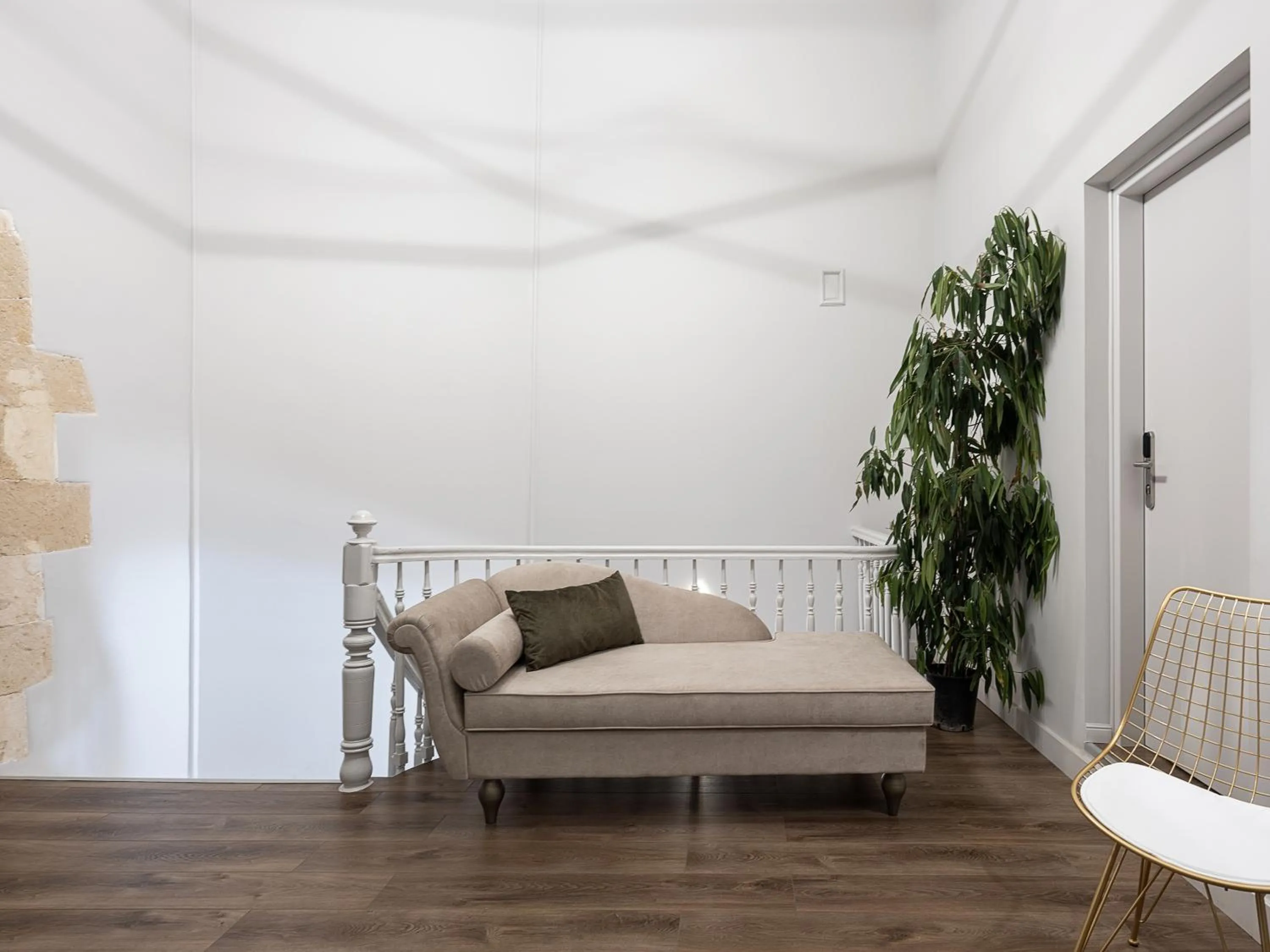 Decorative detail in Elia Erato