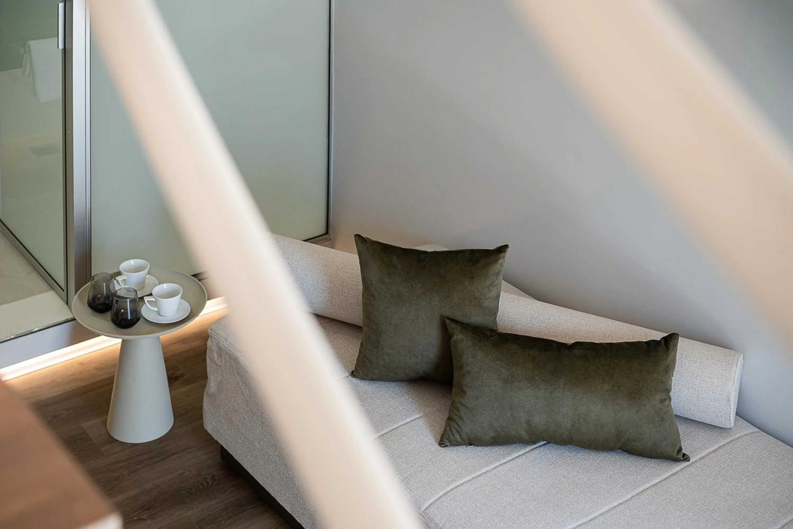 Photo of the whole room in Elia Erato