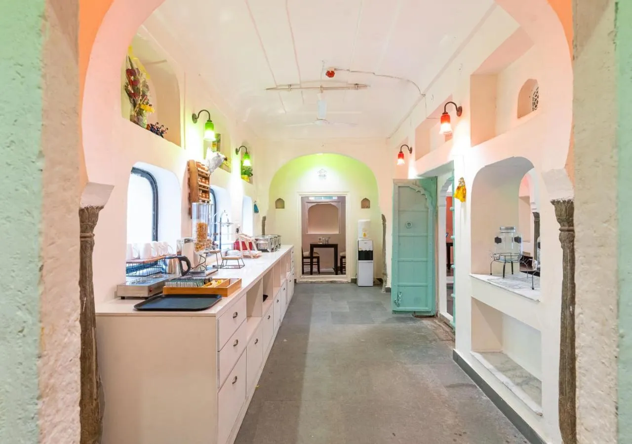 Breakfast in Bloom Boutique l Chelon Haveli