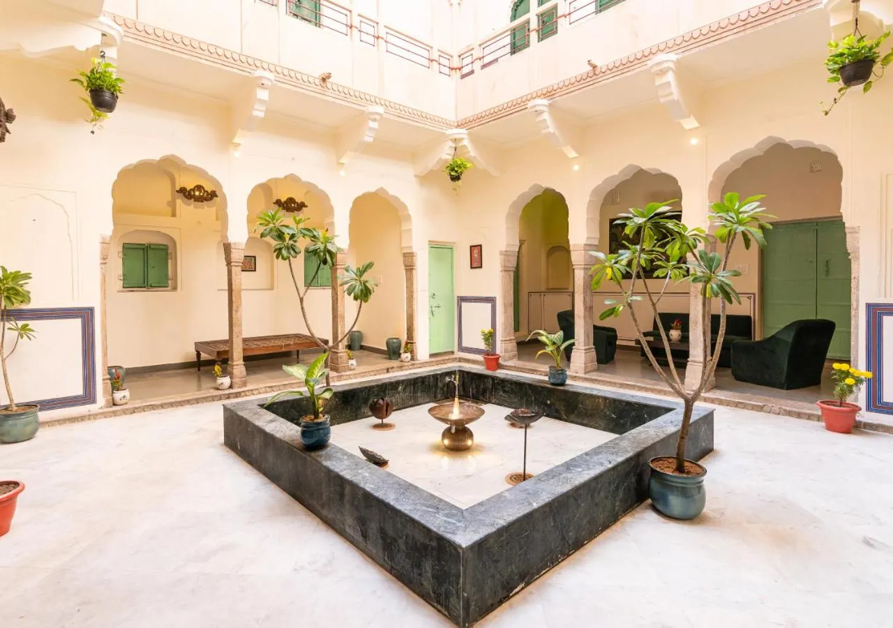 Property building in Bloom Boutique l Chelon Haveli