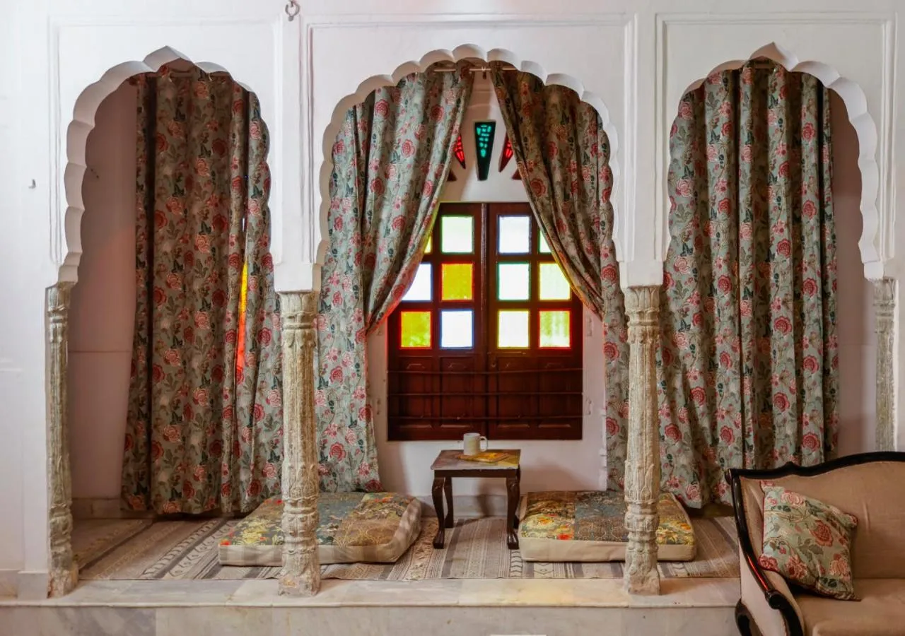 Bedroom in Bloom Boutique l Chelon Haveli