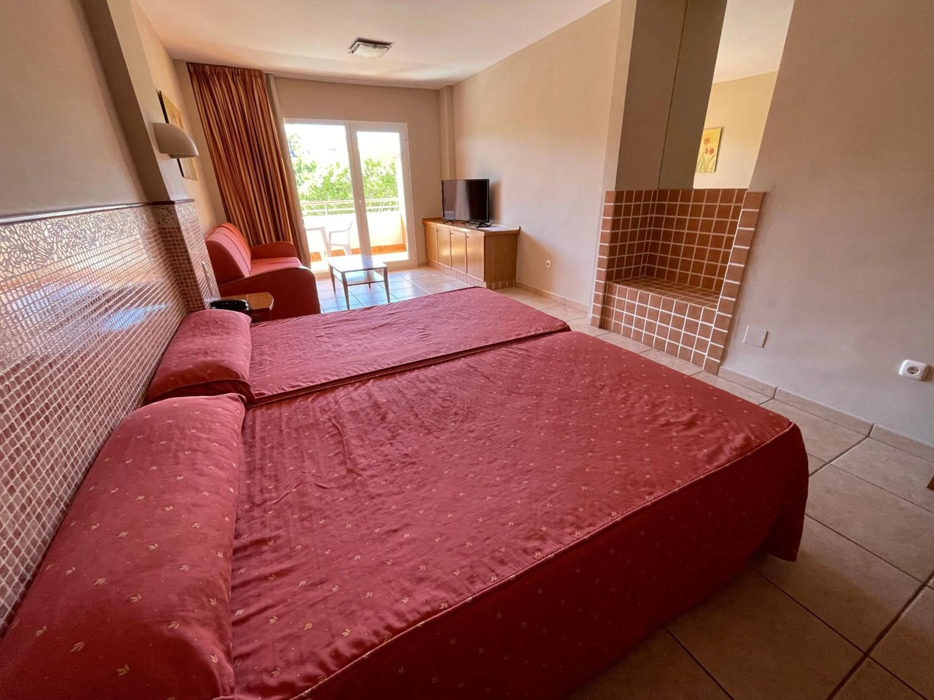 Bedroom, Bed in Arena Center