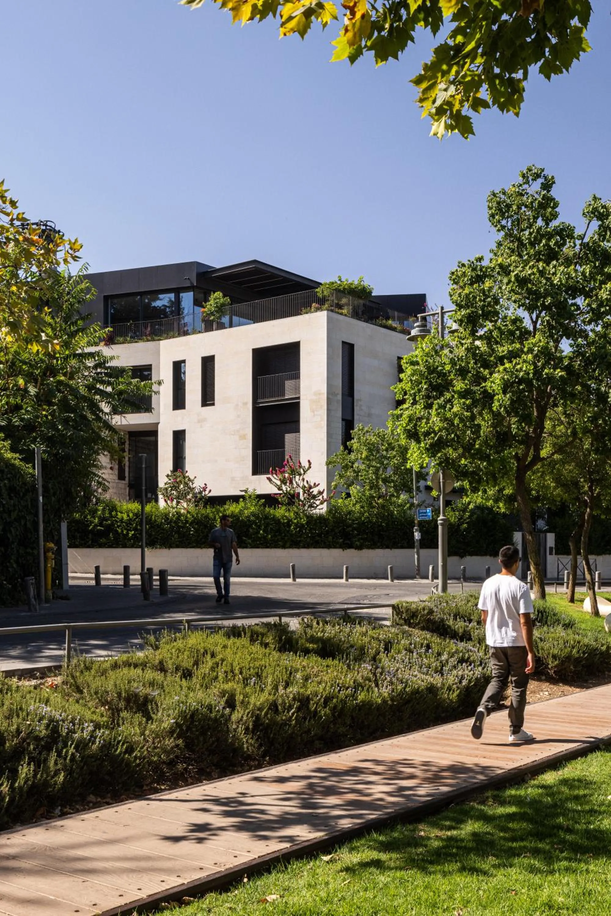 Property building in THE Y HOUSE