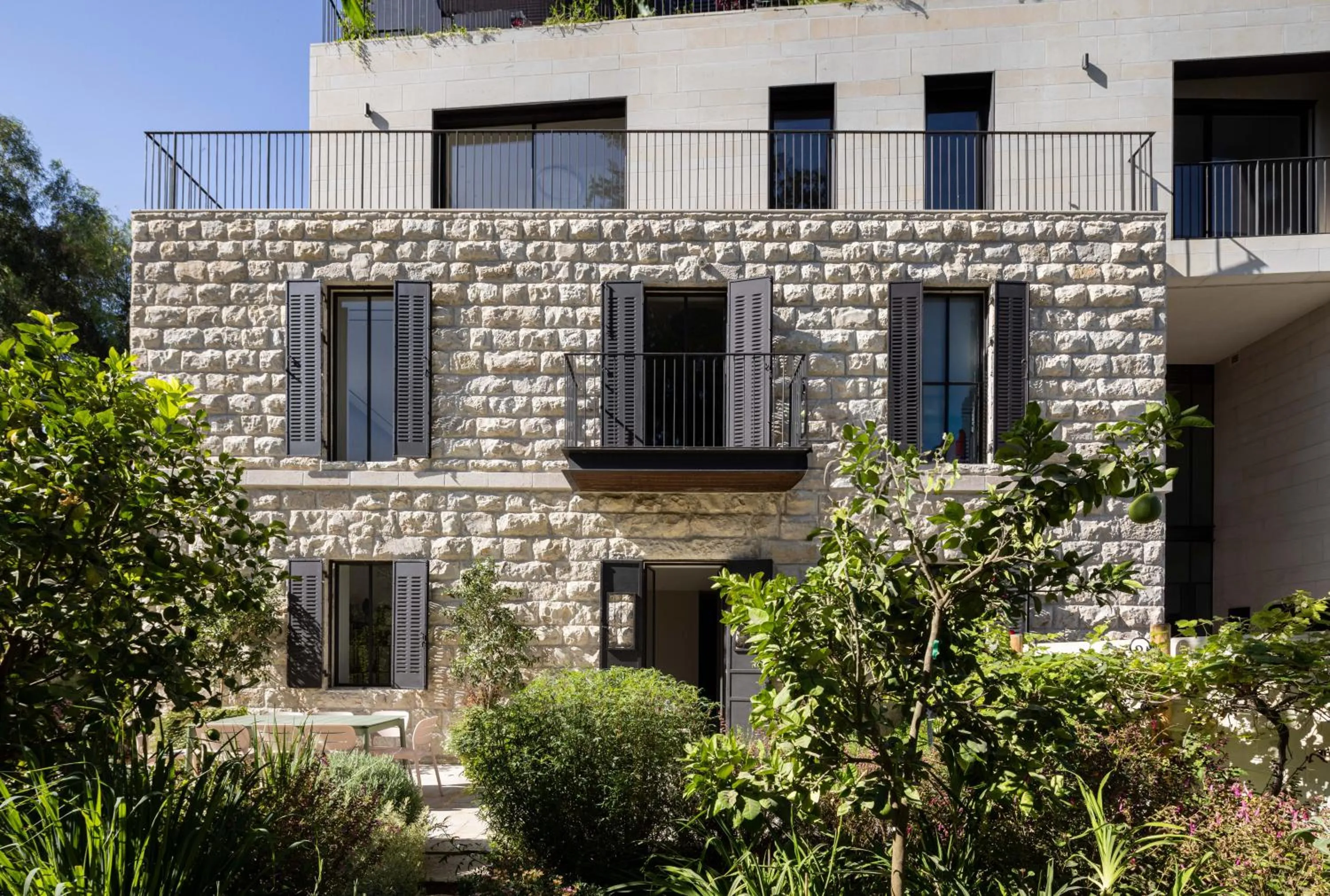 Property building in THE Y HOUSE