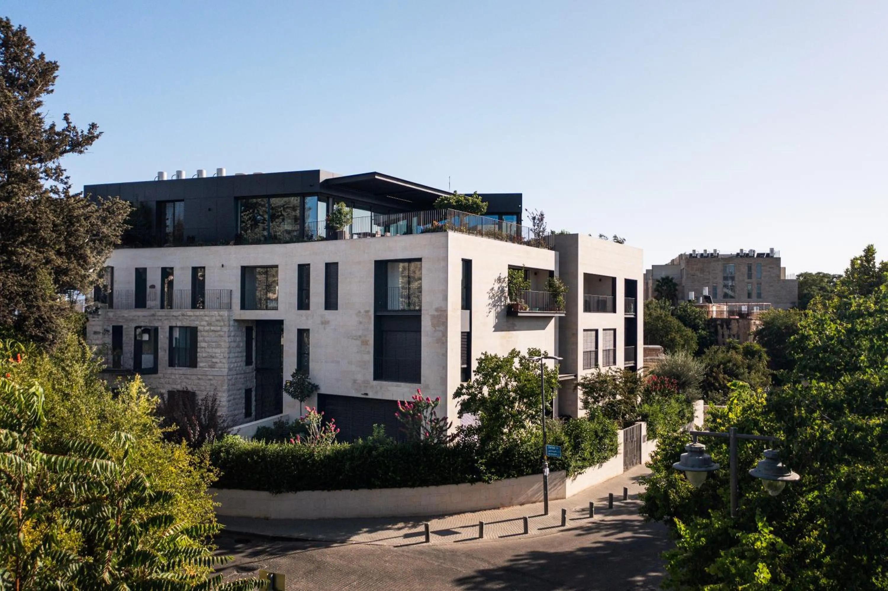 Property building in THE Y HOUSE