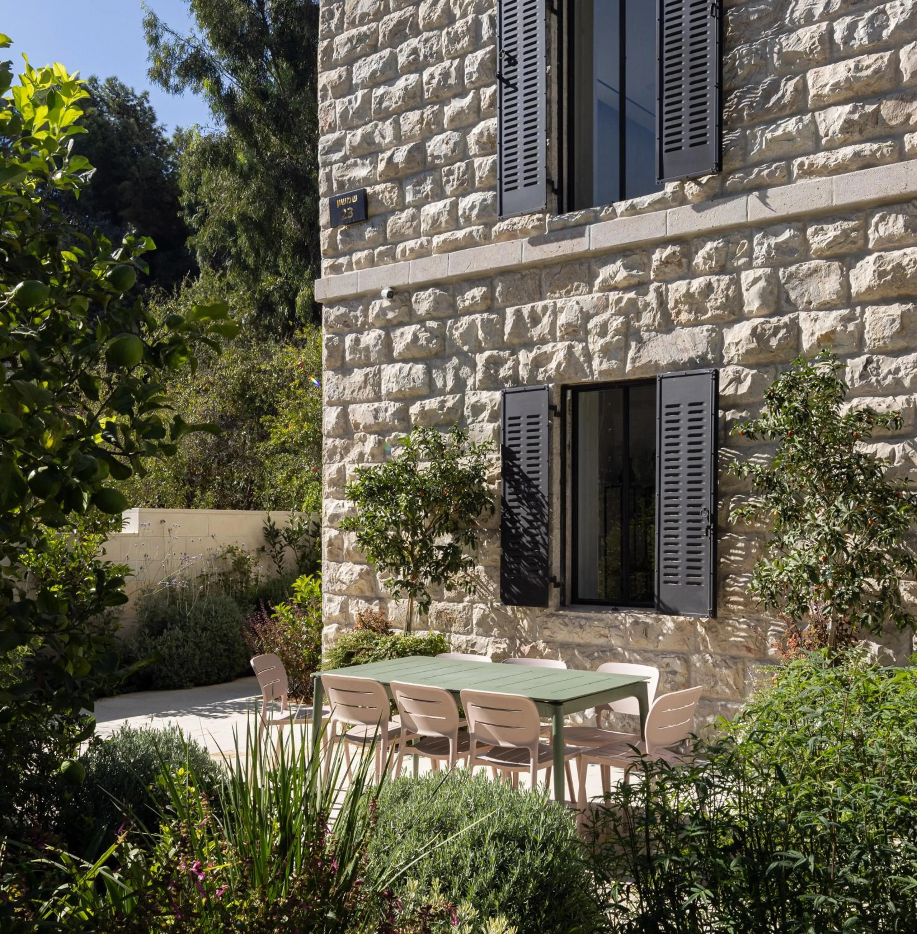 Garden in THE Y HOUSE