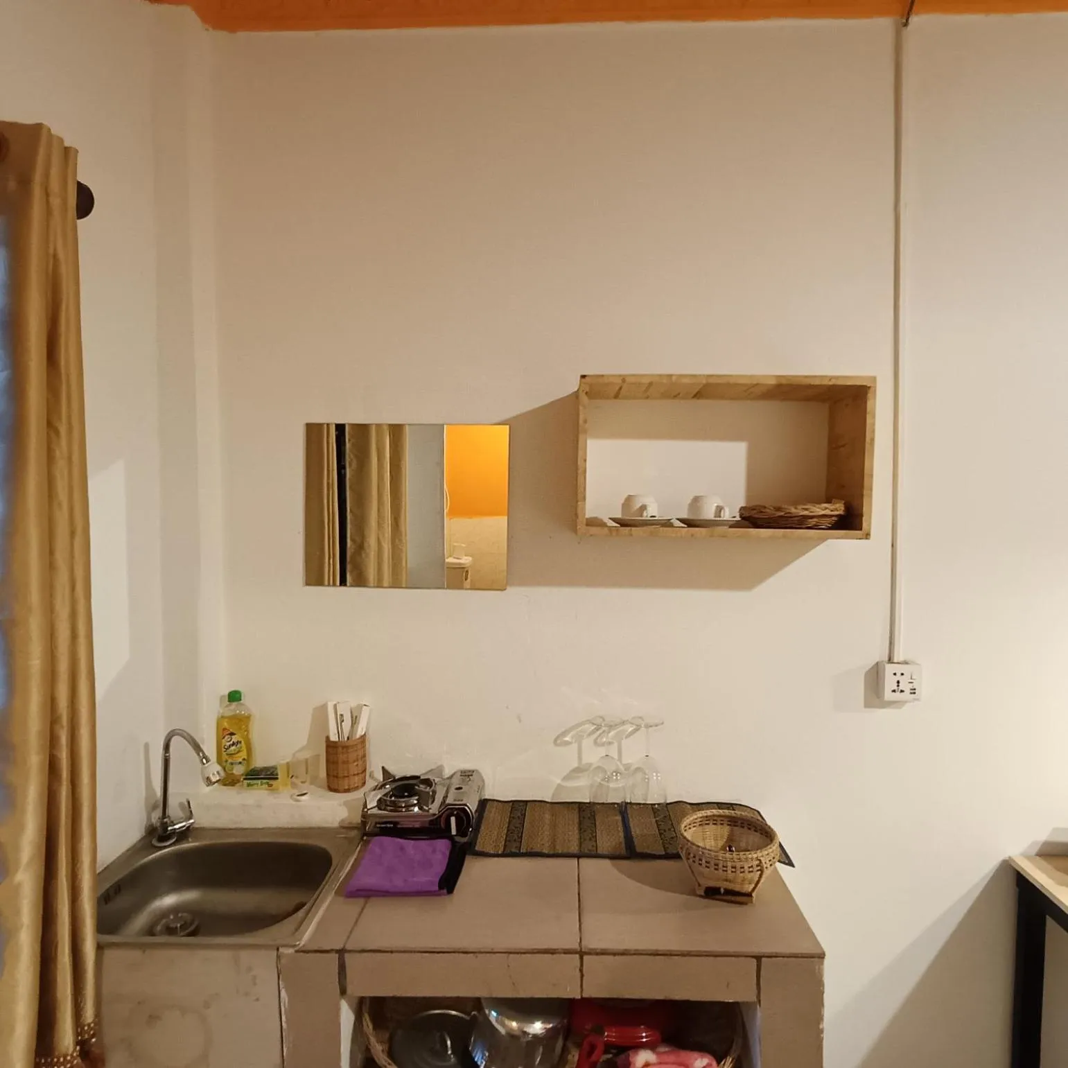 Kitchen or kitchenette in Siem Reap Homesteading II