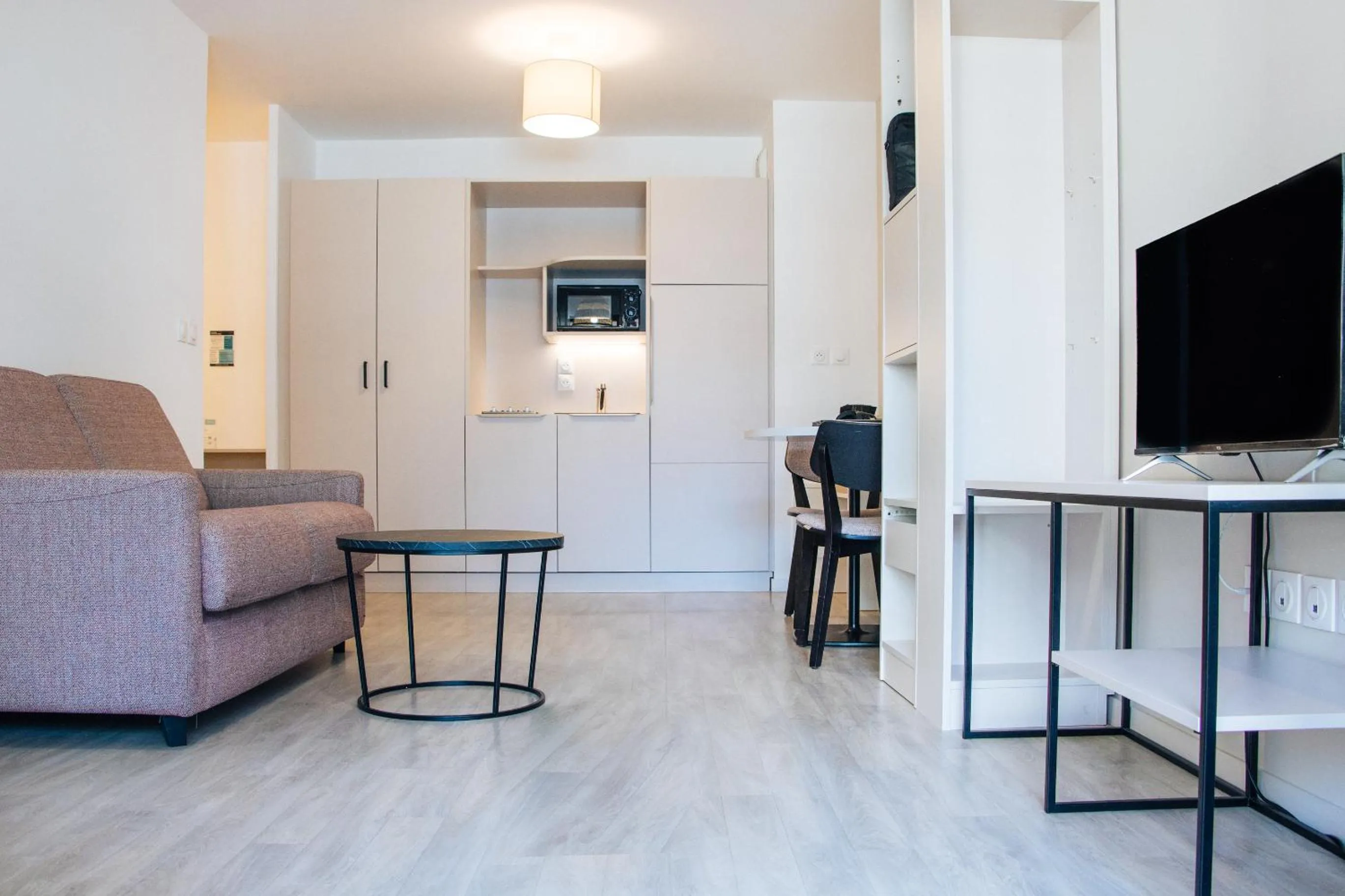 TV and multimedia in Twenty Business Flats Lille - Bayard