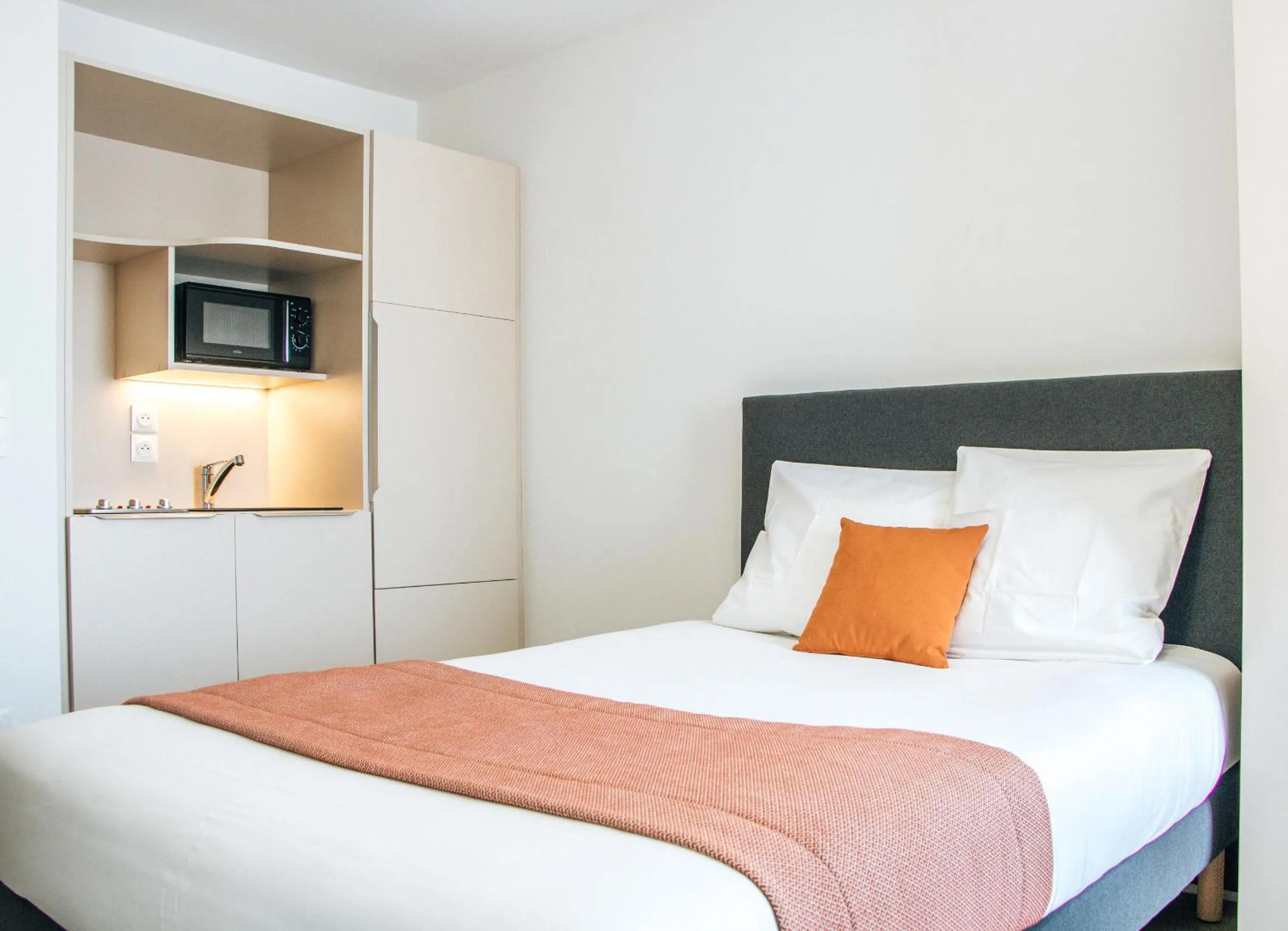 Kitchen or kitchenette in Twenty Business Flats Lille - Bayard