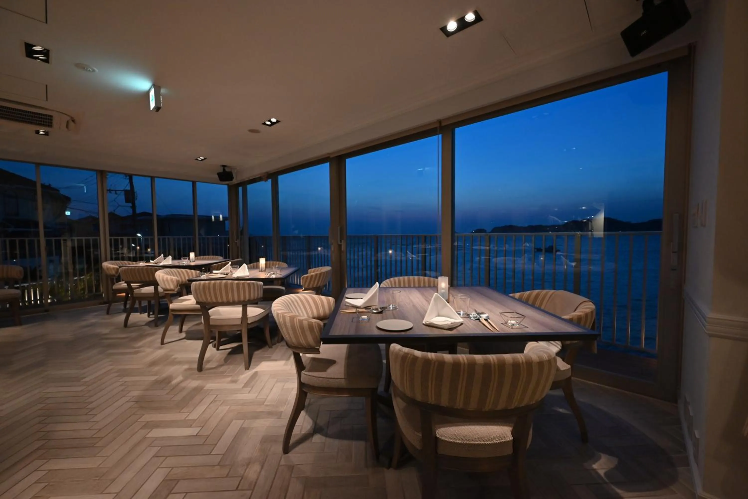 Restaurant/places to eat in THE HARBOR TERRACE