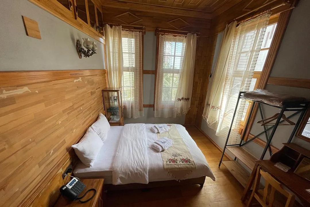 Bed in Osmanlı Paşa Otel- Konaklama